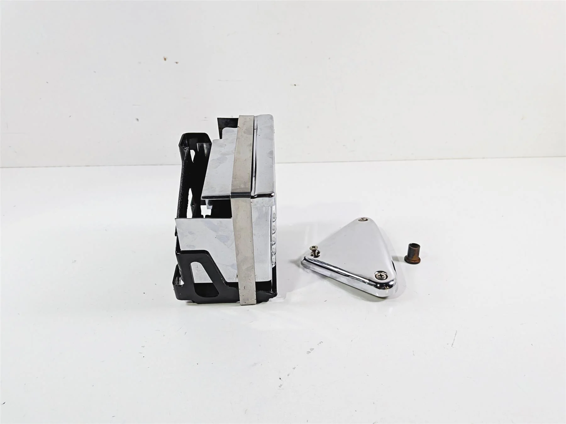 1995 Harley XL883 Sportster Hugger Battery Holder, Cover & Triangle 66194-94A - Image 2