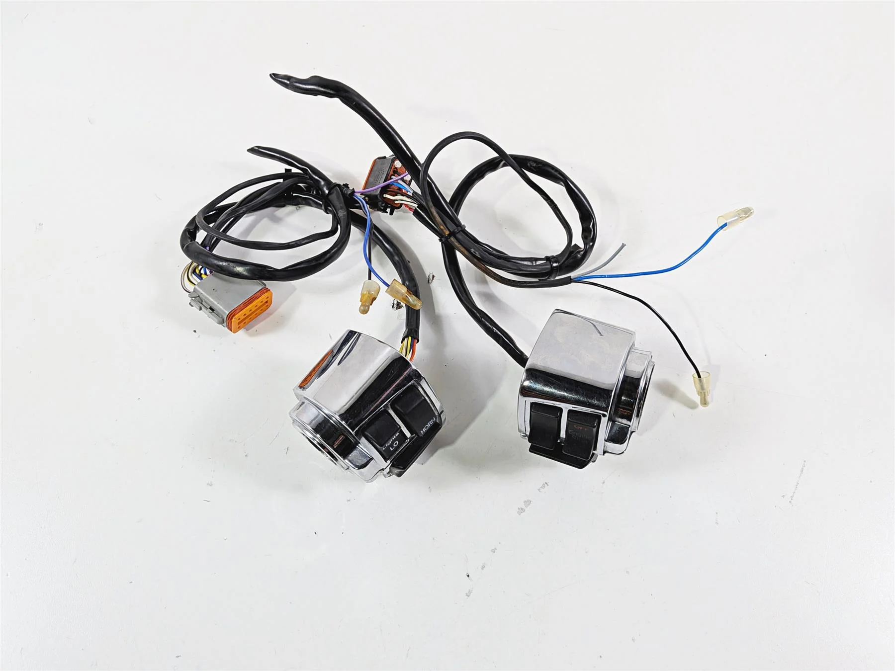 1995 Harley XL883 Sportster Hugger L+R Chrome Control Switches 70218-87 70219-87 - Image 2