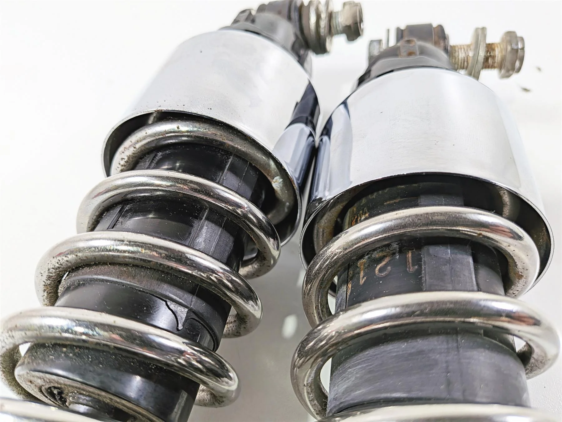 1995 Harley XL883 Sportster Hugger Progressive Suspension 412 Rear Shocks 11.5" 412-4075B - Image 9