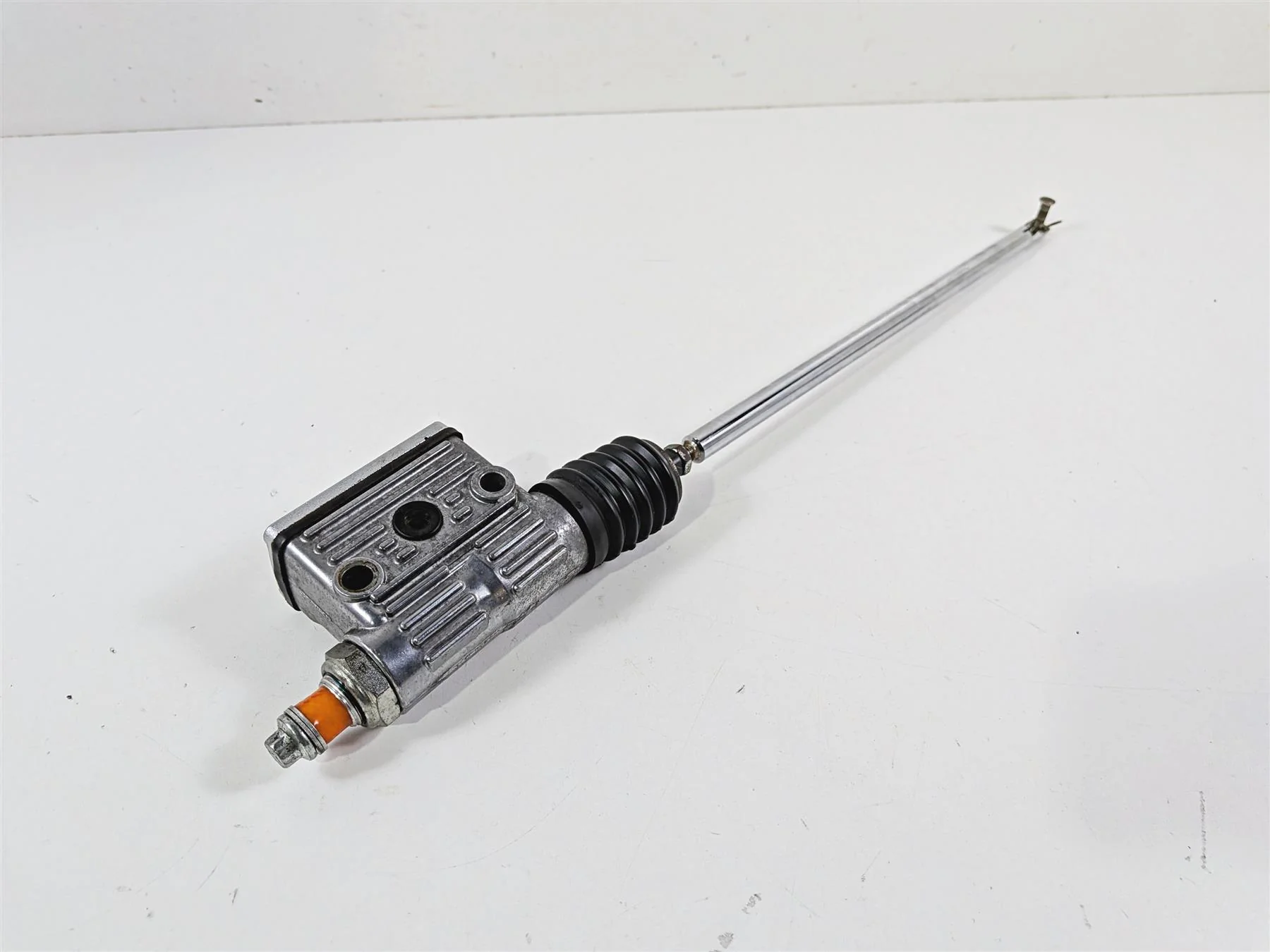 1995 Harley XL883 Sportster Hugger Rear Master Cylinder & Brake Rod 42456-87D