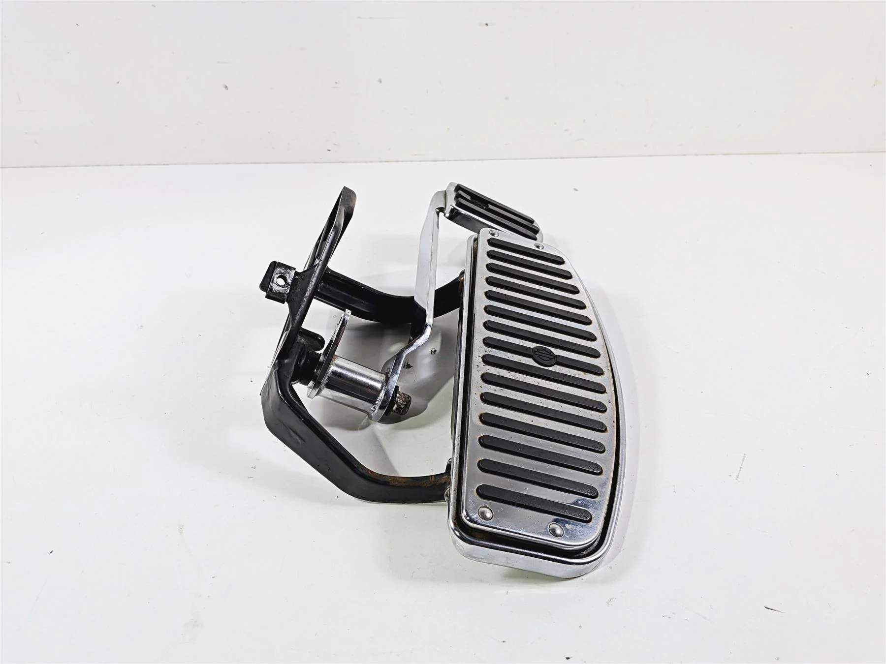 1996 Harley FLSTC Softail Heritage Front Right Floor Board Brake Pedal 42431-87A - Image 9