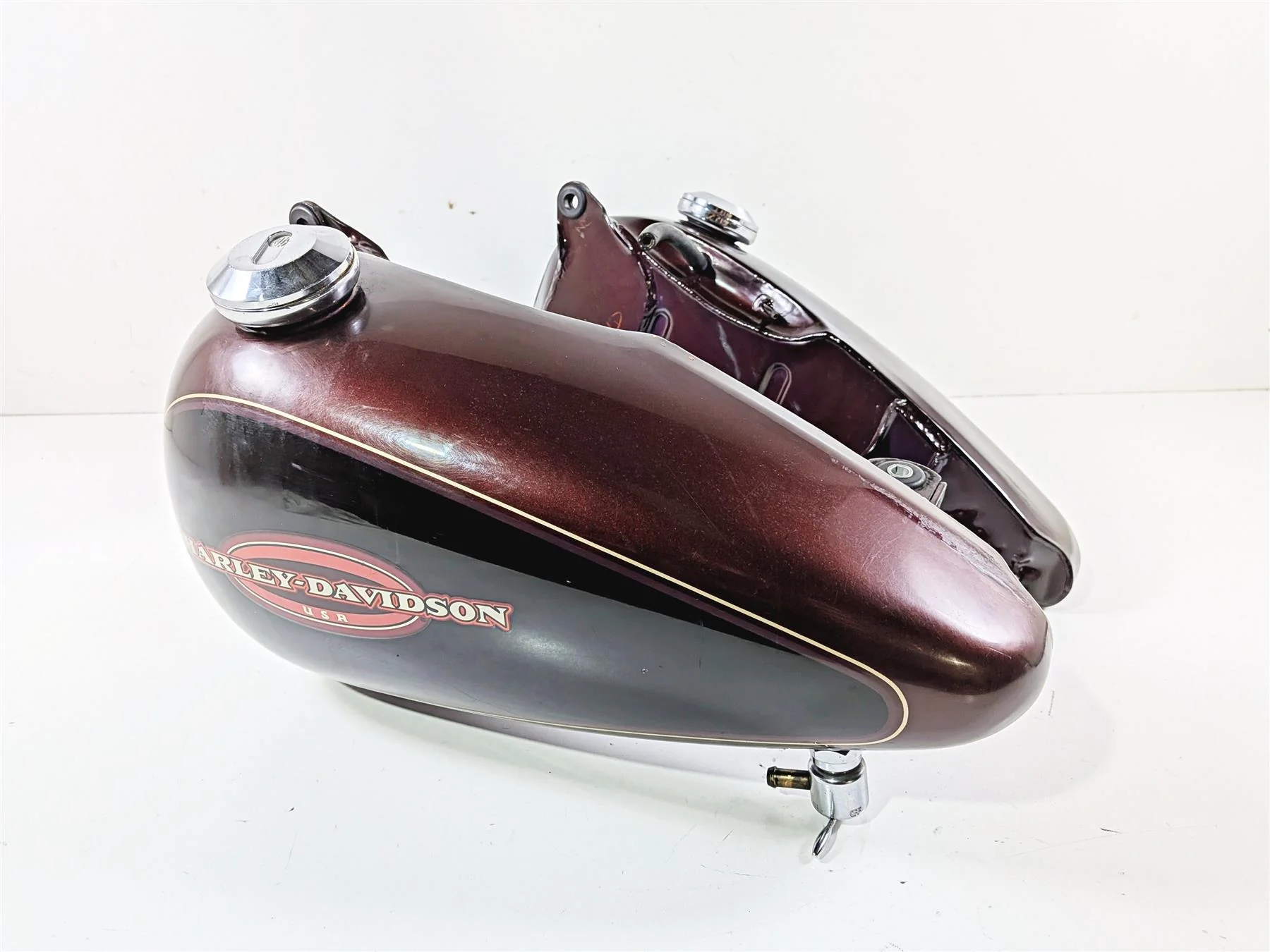1996 Harley FLSTC Softail Heritage Fuel Gas Tank & Petcock 61426-97 61290-97 - Image 2