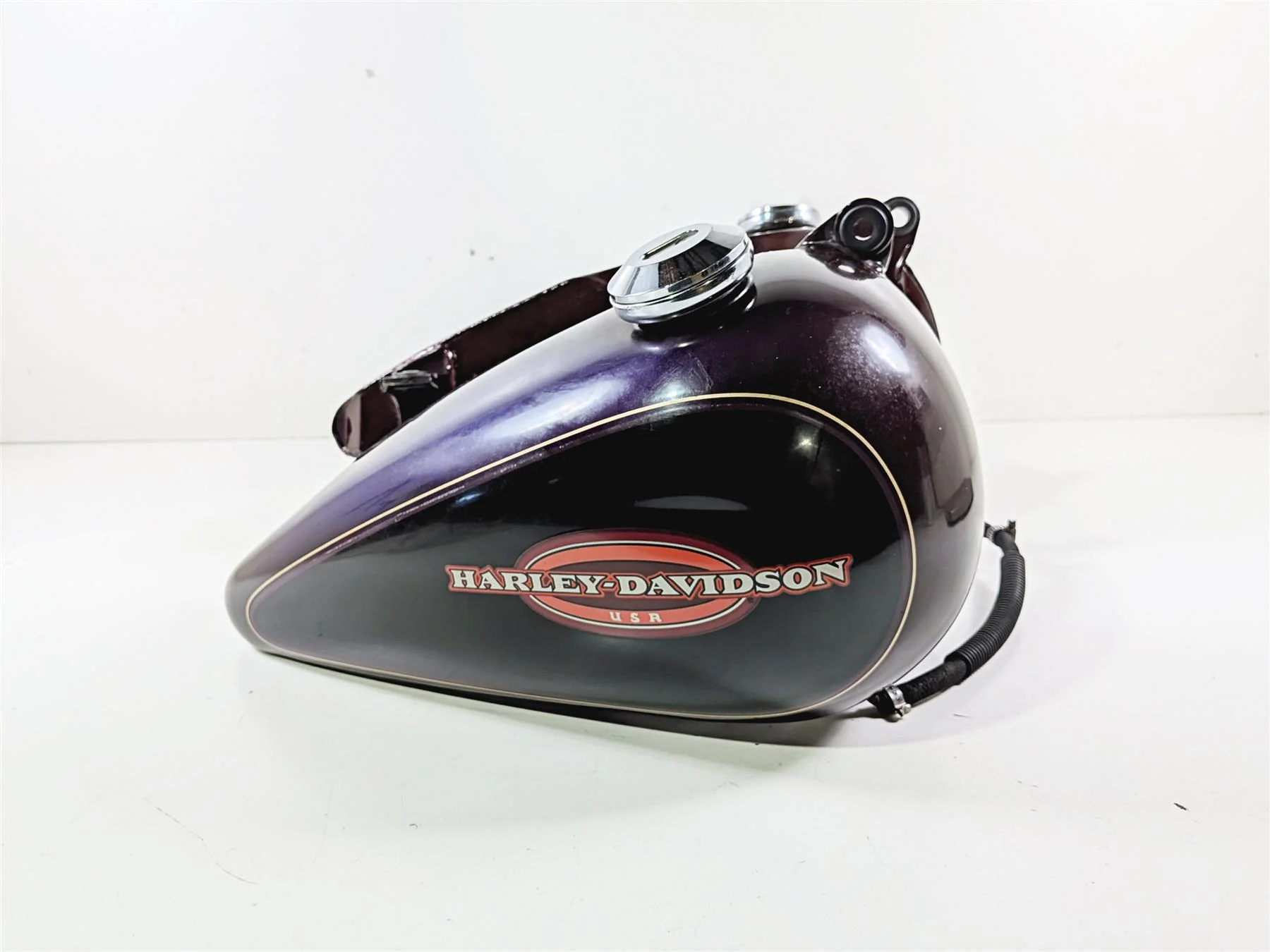 1996 Harley FLSTC Softail Heritage Fuel Gas Tank & Petcock 61426-97 61290-97 - Image 4