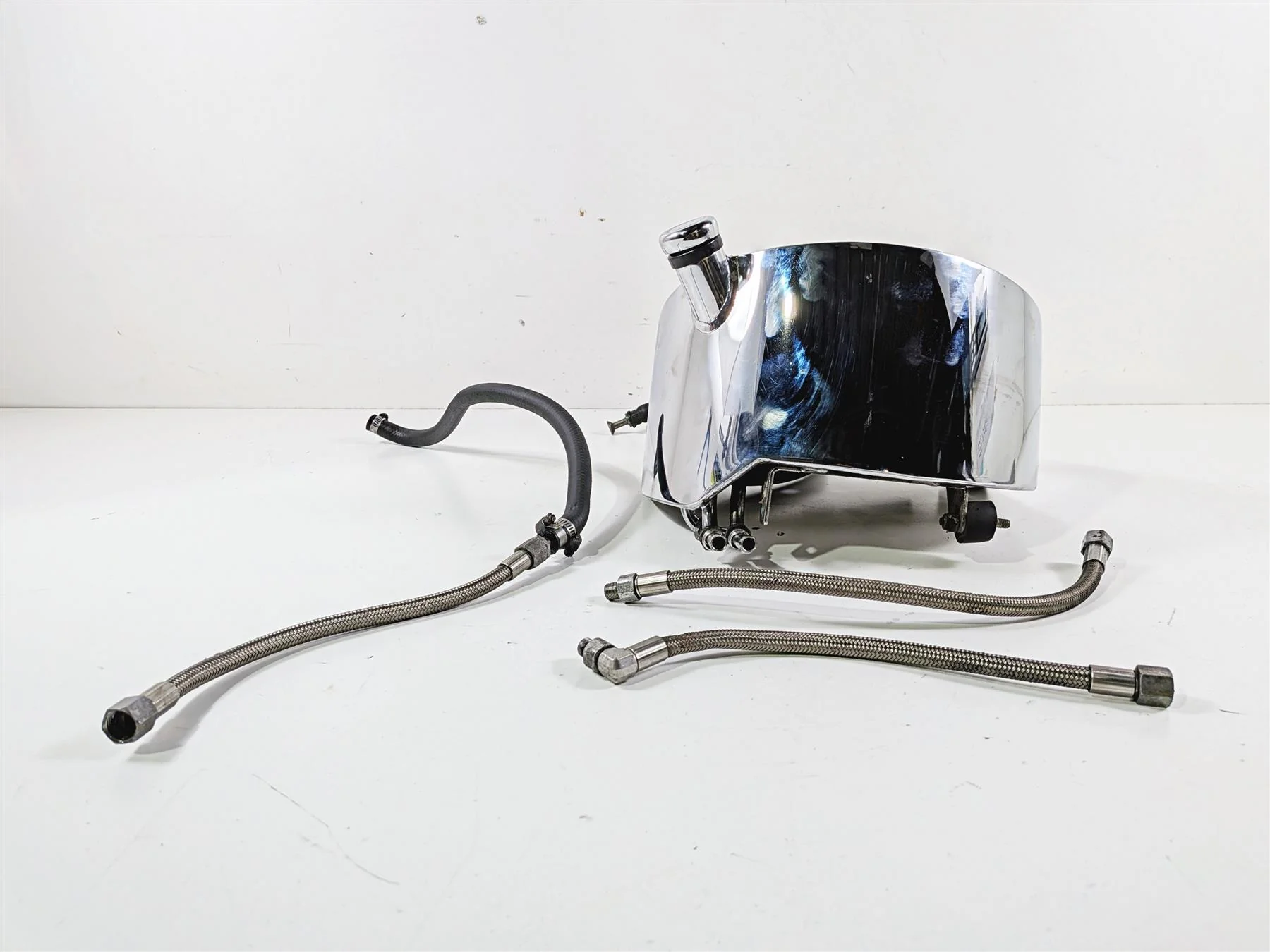1996 Harley FLSTC Softail Heritage Oil Tank Reservoir & All Lines 62498-91 - Image 2