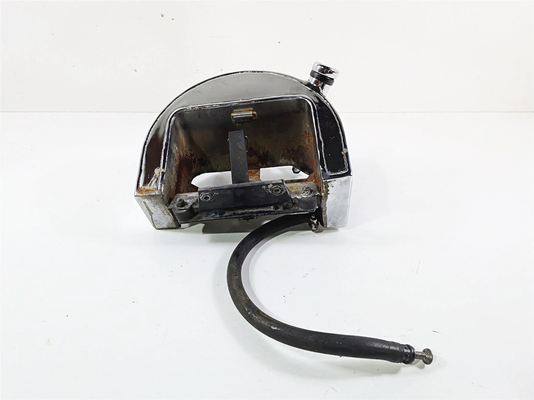1996 Harley FLSTC Softail Heritage Oil Tank Reservoir & All Lines 62498-91 - Image 4