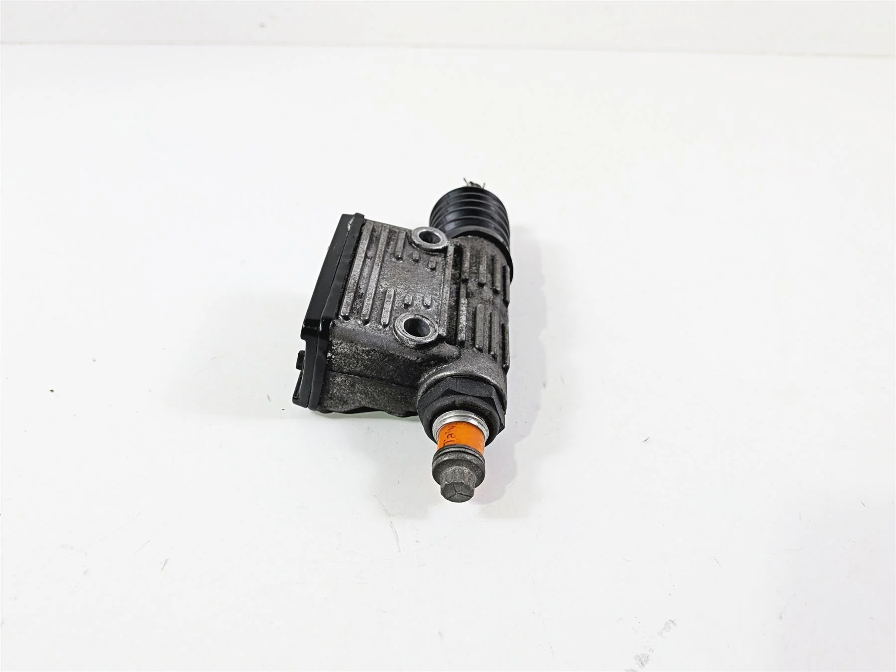 1996 Harley FLSTC Softail Heritage Rear Brake Master Cylinder 42468-87E - Image 3