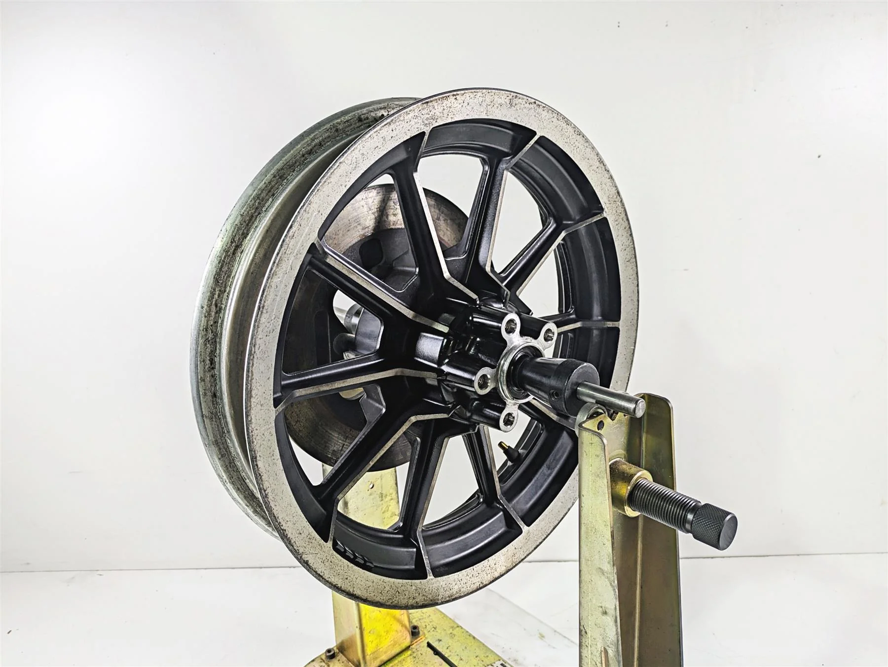 1996 Harley Touring FLHTCUI Electra Glide 16x3 Rear Wheel Rim 10 Spoke 43402-87A - Image 10