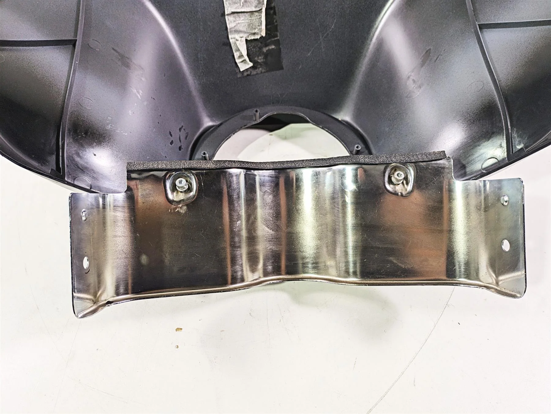 1996 Harley Touring FLHTCUI Electra Glide Front Outer Nose Fairing 58236-96 - Image 6