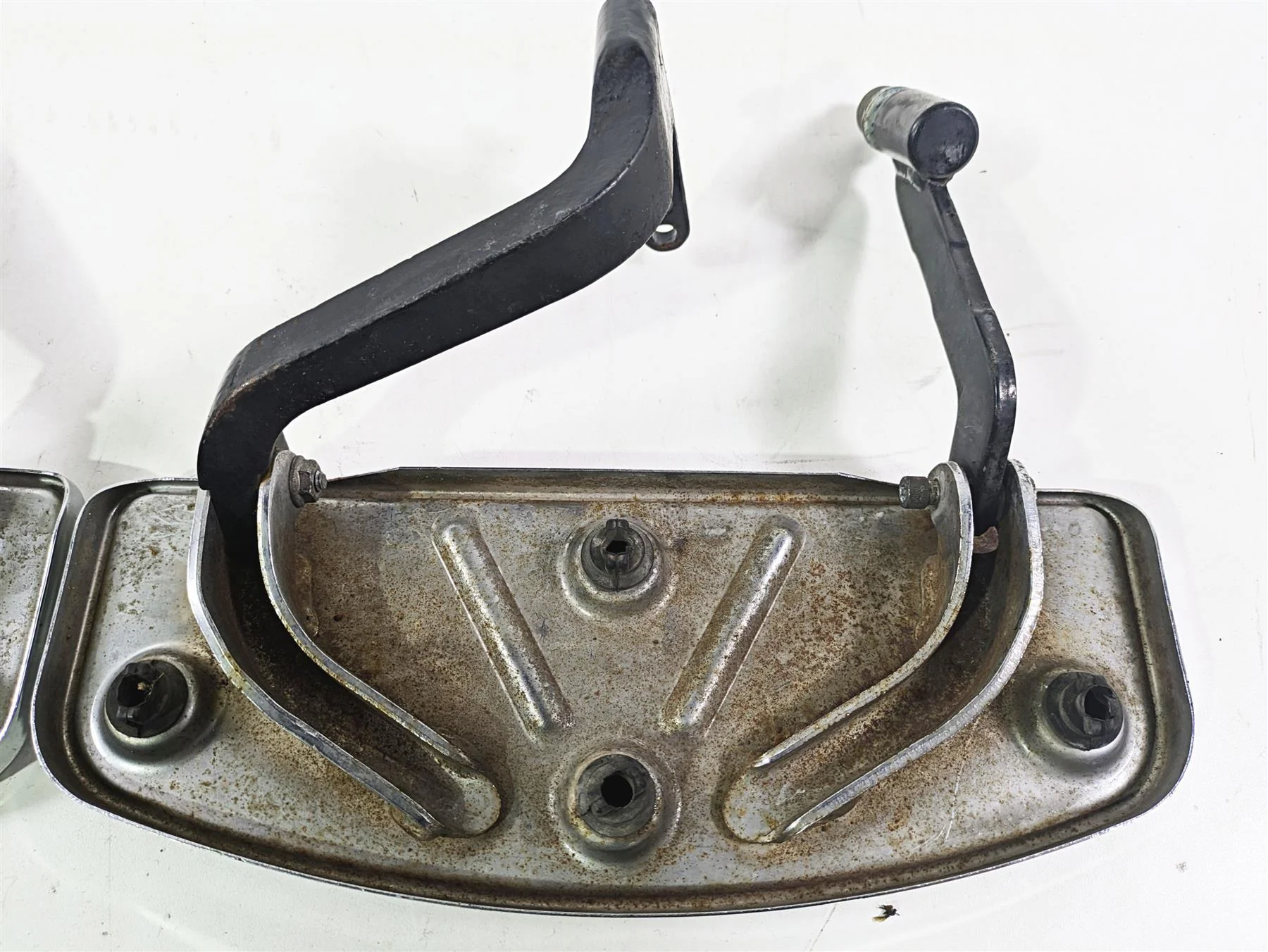 1996 Harley Touring FLHTCUI Electra Glide Front Rider Floor Board Set 50621-79A - Image 8