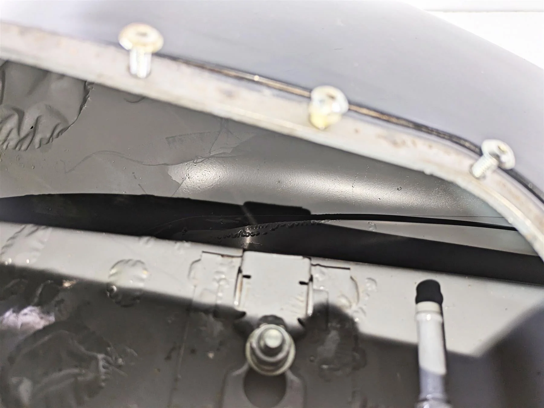 1996 Harley Touring FLHTCUI Electra Glide Fuel Gas Petrol Tank -No Dent 61356-95 - Image 10