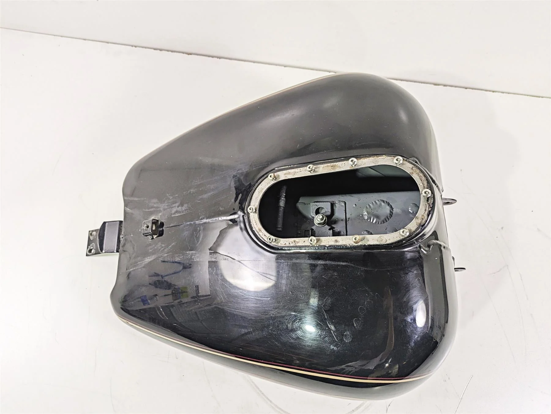 1996 Harley Touring FLHTCUI Electra Glide Fuel Gas Petrol Tank -No Dent 61356-95 - Image 5