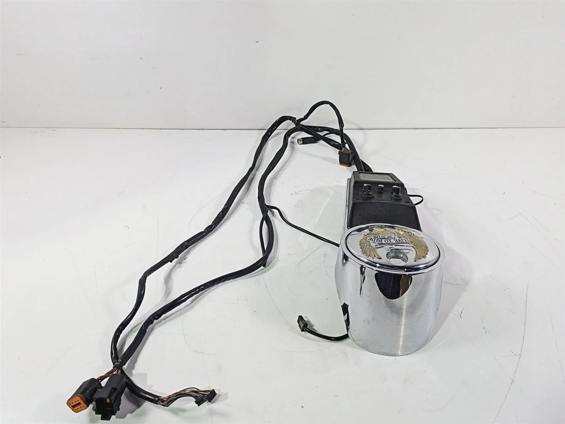 1996 Harley Touring FLHTCUI Electra Glide Fuel Tank Dash Cover Console 61270-88 - Image 4