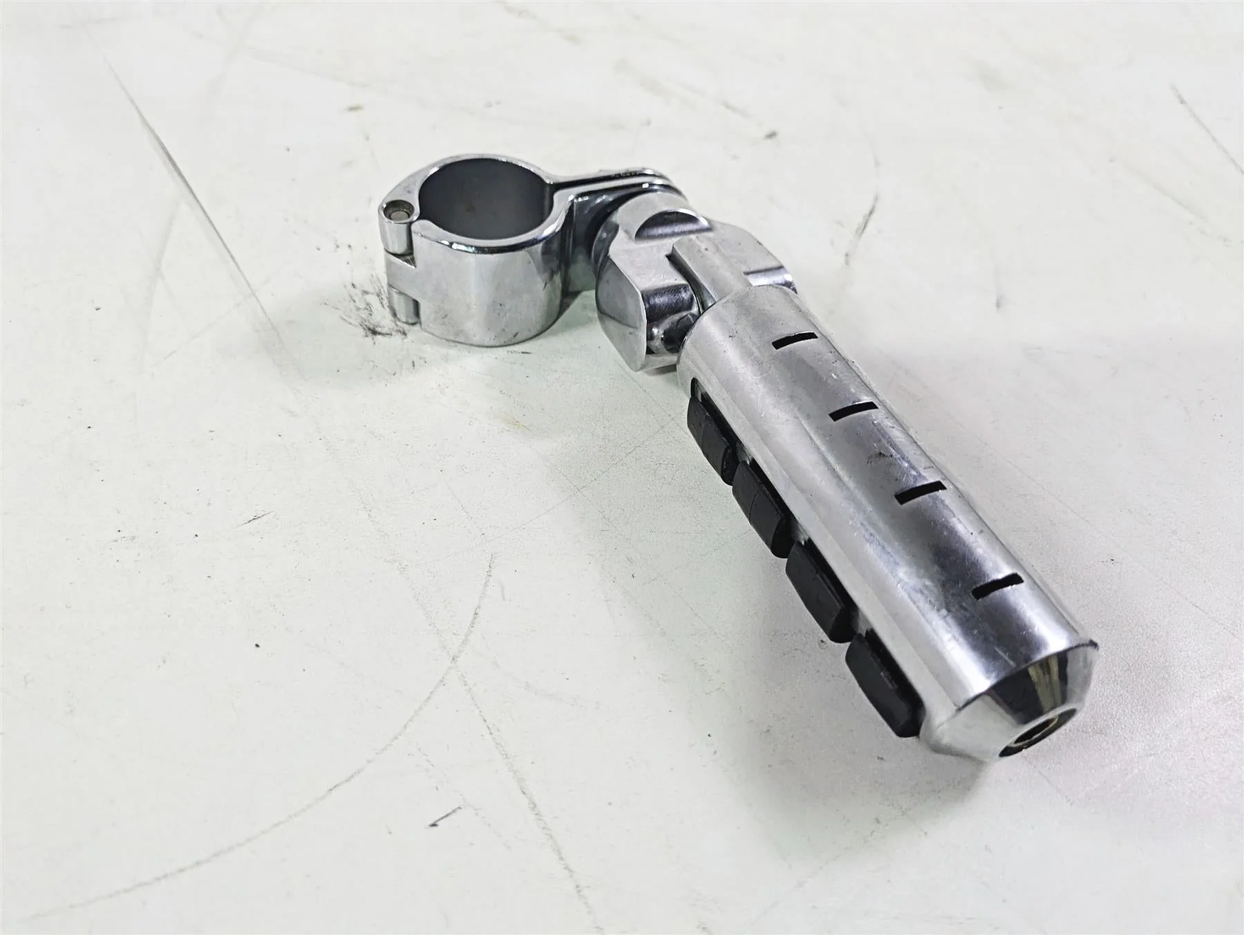 1996 Harley Touring FLHTCUI Electra Glide Highway Foot Peg + Mount - Image 10