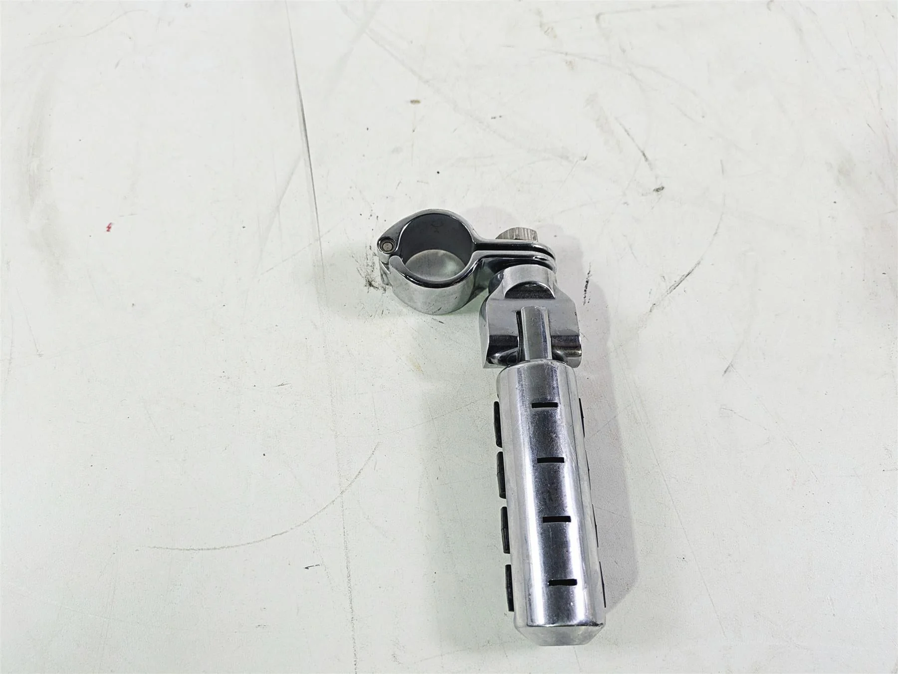 1996 Harley Touring FLHTCUI Electra Glide Highway Foot Peg + Mount - Image 9