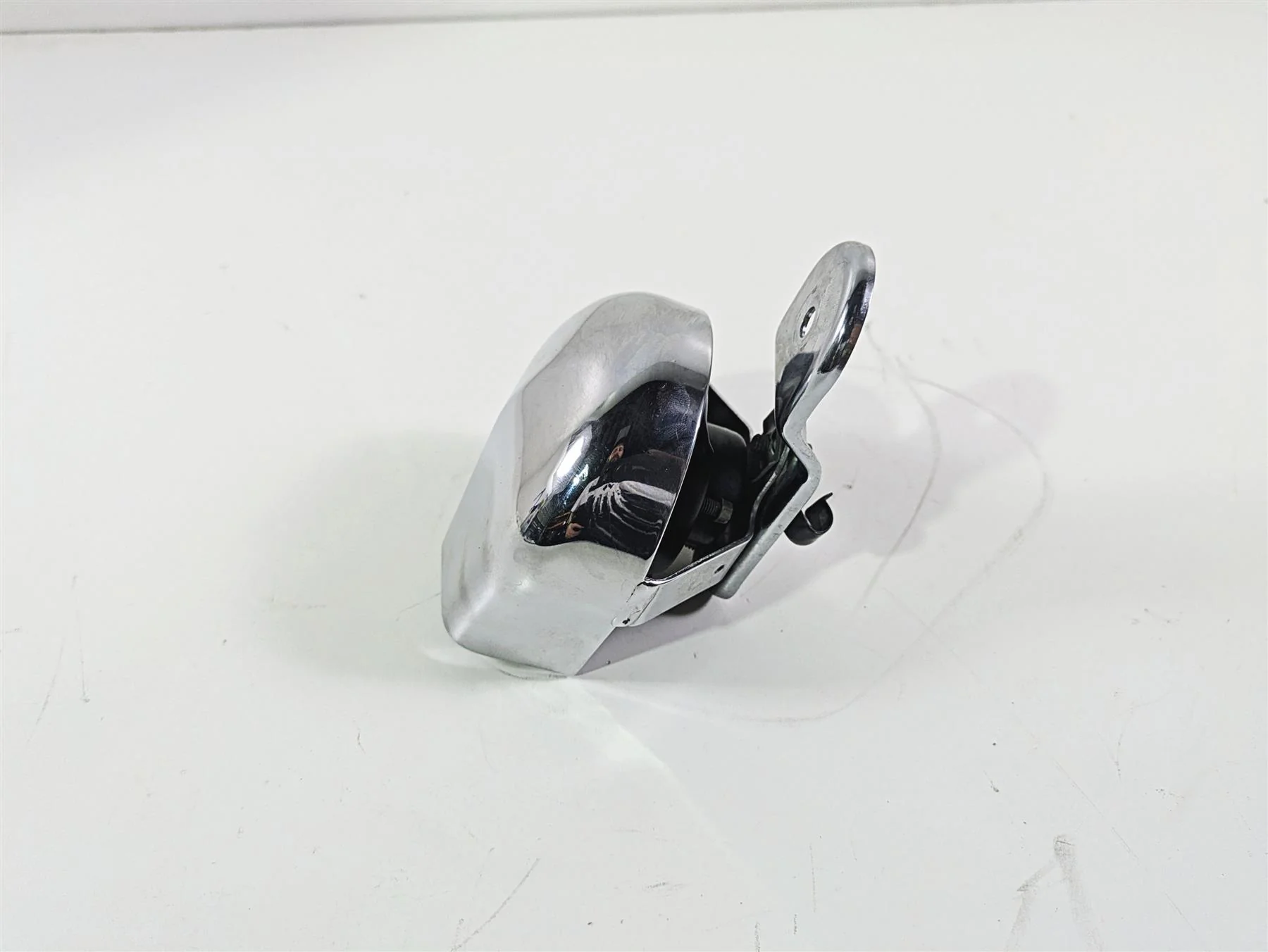 1996 Harley Touring FLHTCUI Electra Glide Horn With Chrome Cover 61300478A - Image 2