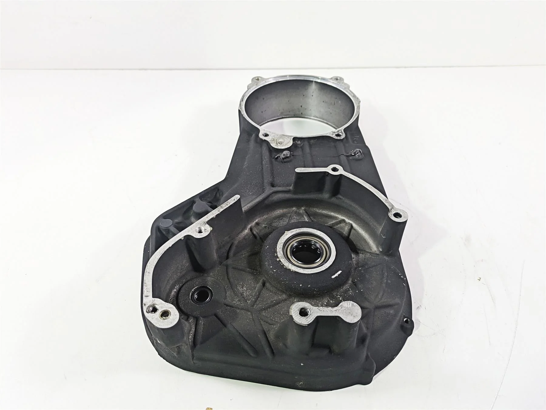 1996 Harley Touring FLHTCUI Electra Glide Inner Primary Clutch Cover 60677-94A - Image 3