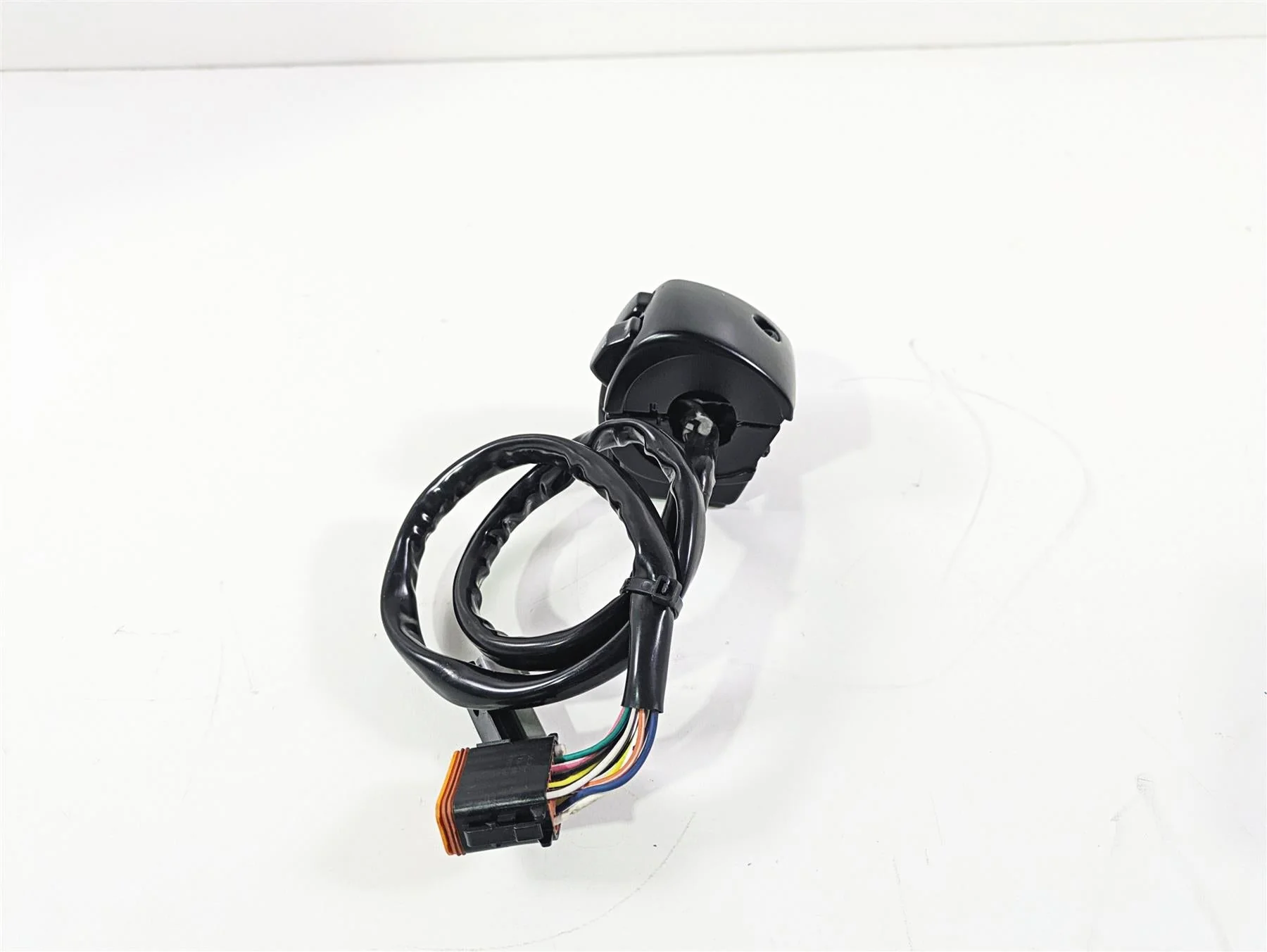 1996 Harley Touring FLHTCUI Electra Glide Left Hand Control Switch 71682-06A - Image 2