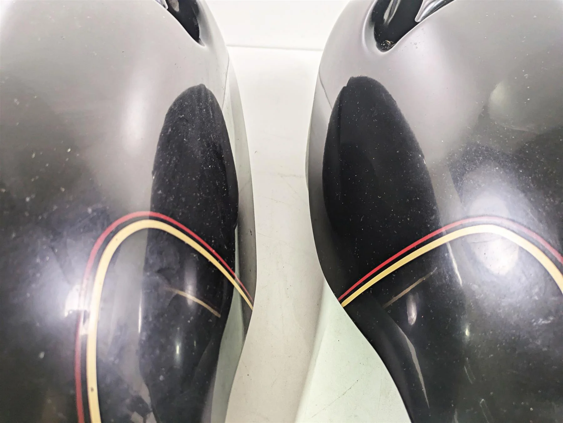 1996 Harley Touring FLHTCUI Electra Glide Lower Leg Fairing Cover Set 58491-88 - Image 9