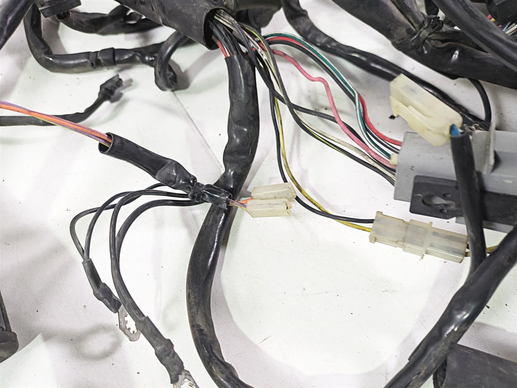 1996 Harley Touring FLHTCUI Electra Glide Main Wiring Harness Loom 70985-96 - Image 6