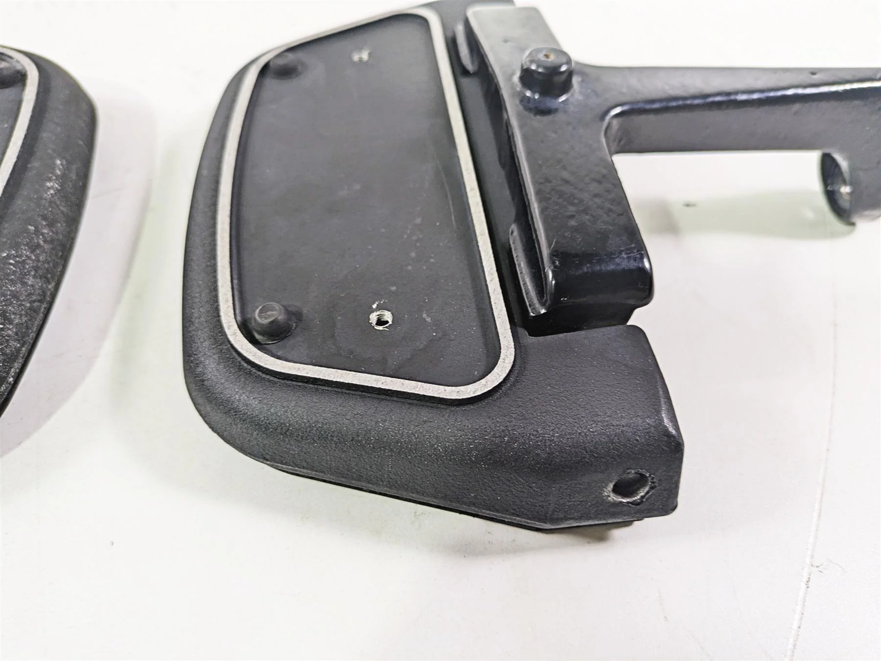 1996 Harley Touring FLHTCUI Electra Glide Rear Passenger Floor Boards 52719-93B - Image 9