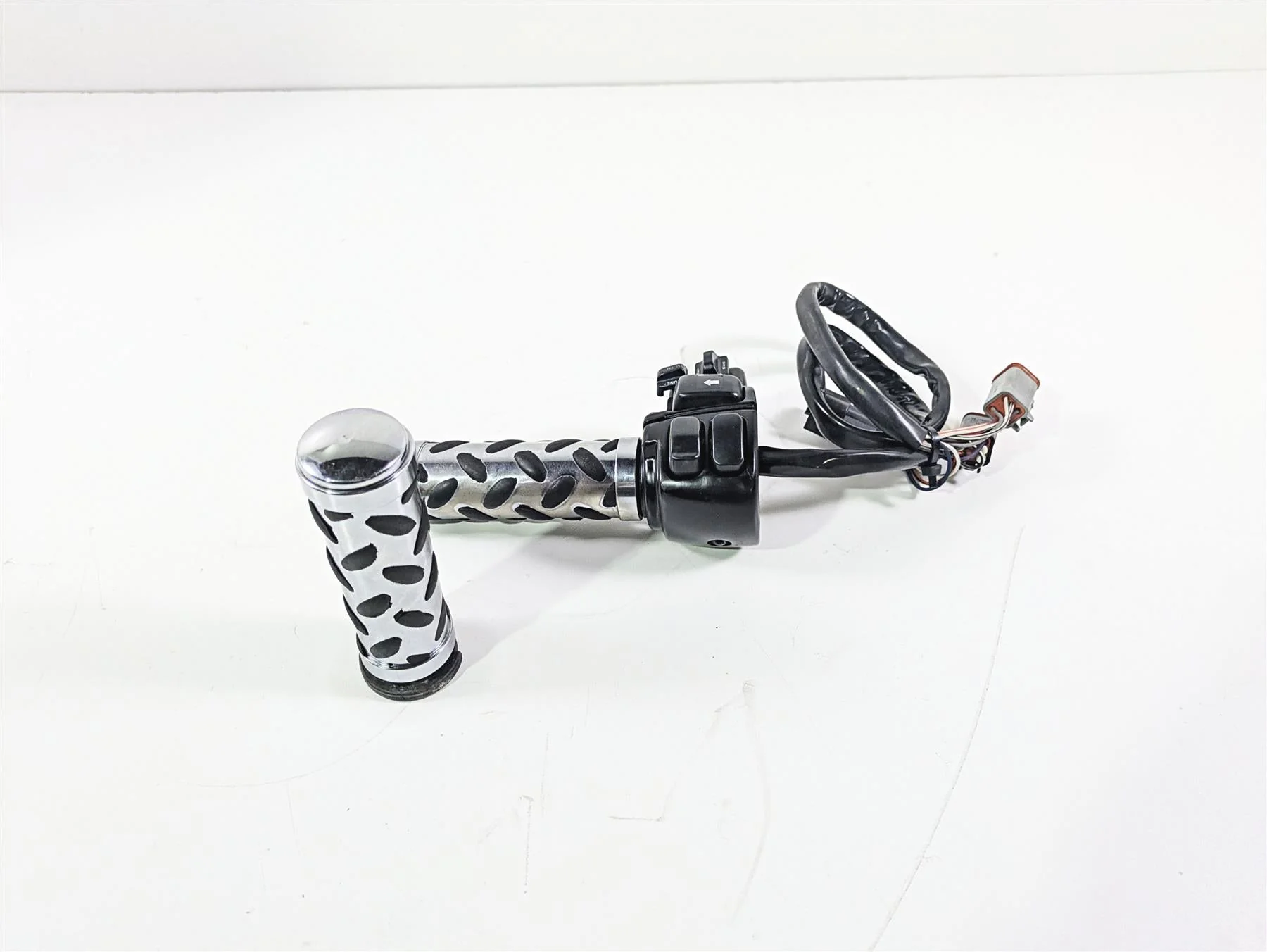 1996 Harley Touring FLHTCUI Electra Glide Right Hand Control Switch 71684-06A - Image 3