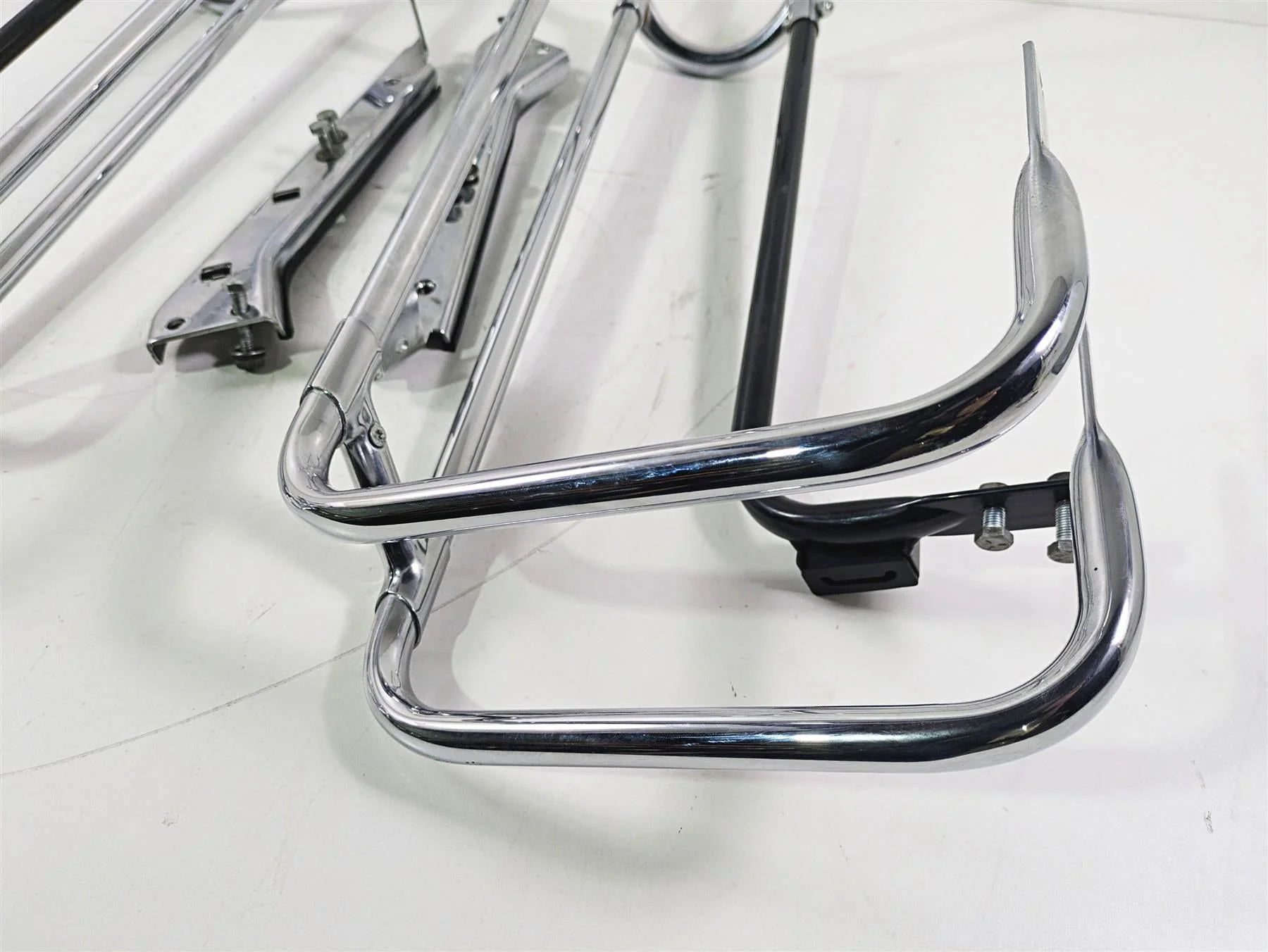 1996 Harley Touring FLHTCUI Electra Glide Saddlebag Guard Set 49202-93 49203-93 - Image 8