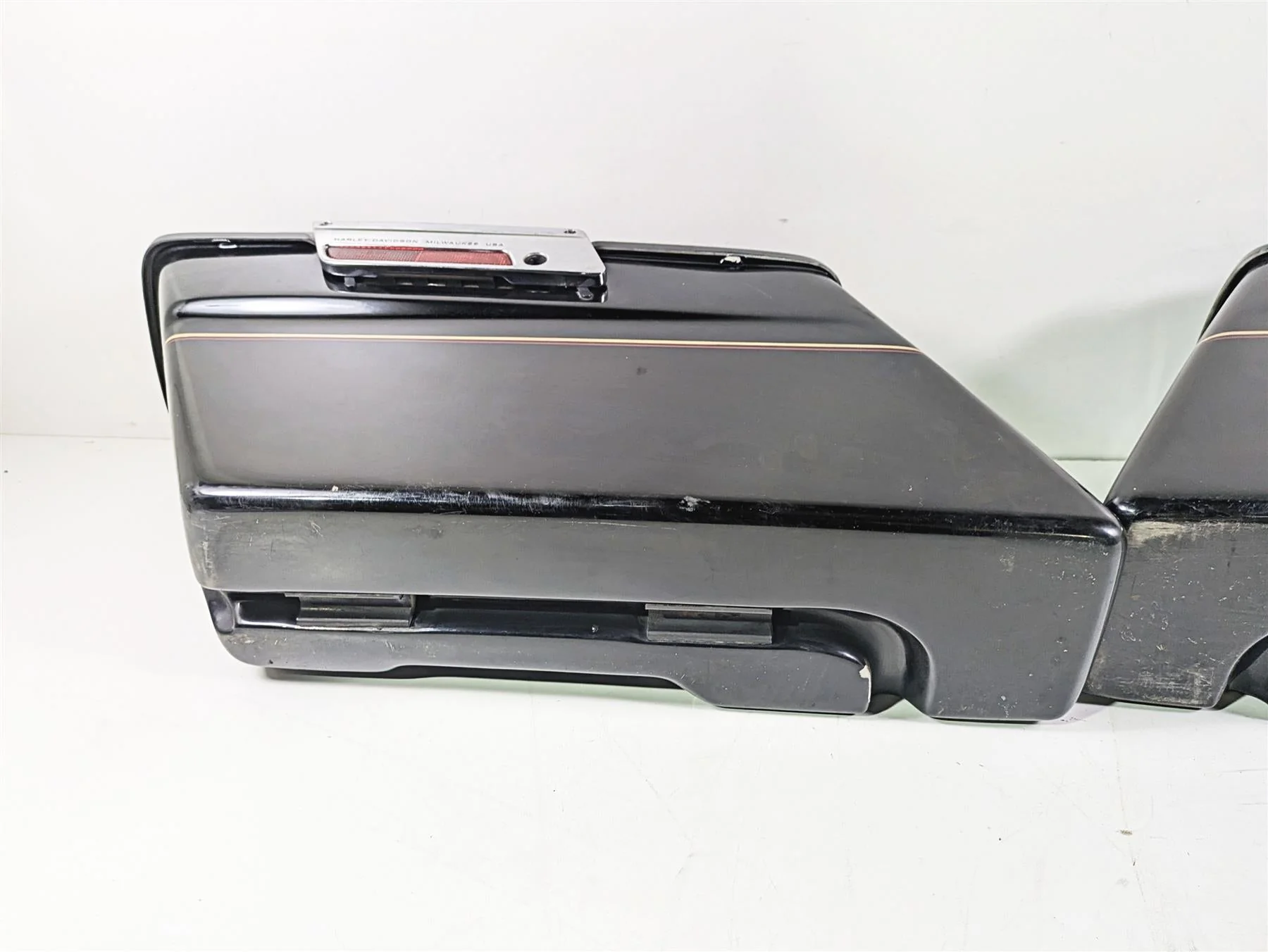 1996 Harley Touring FLHTCUI Electra Glide Saddlebag Saddle Bag Set 90753-93 - Image 9