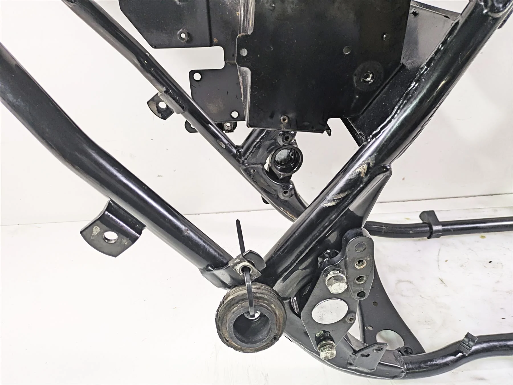 1996 Harley Touring FLHTCUI Electra Glide Straight Main Frame Chassis 47900-93B - Image 6