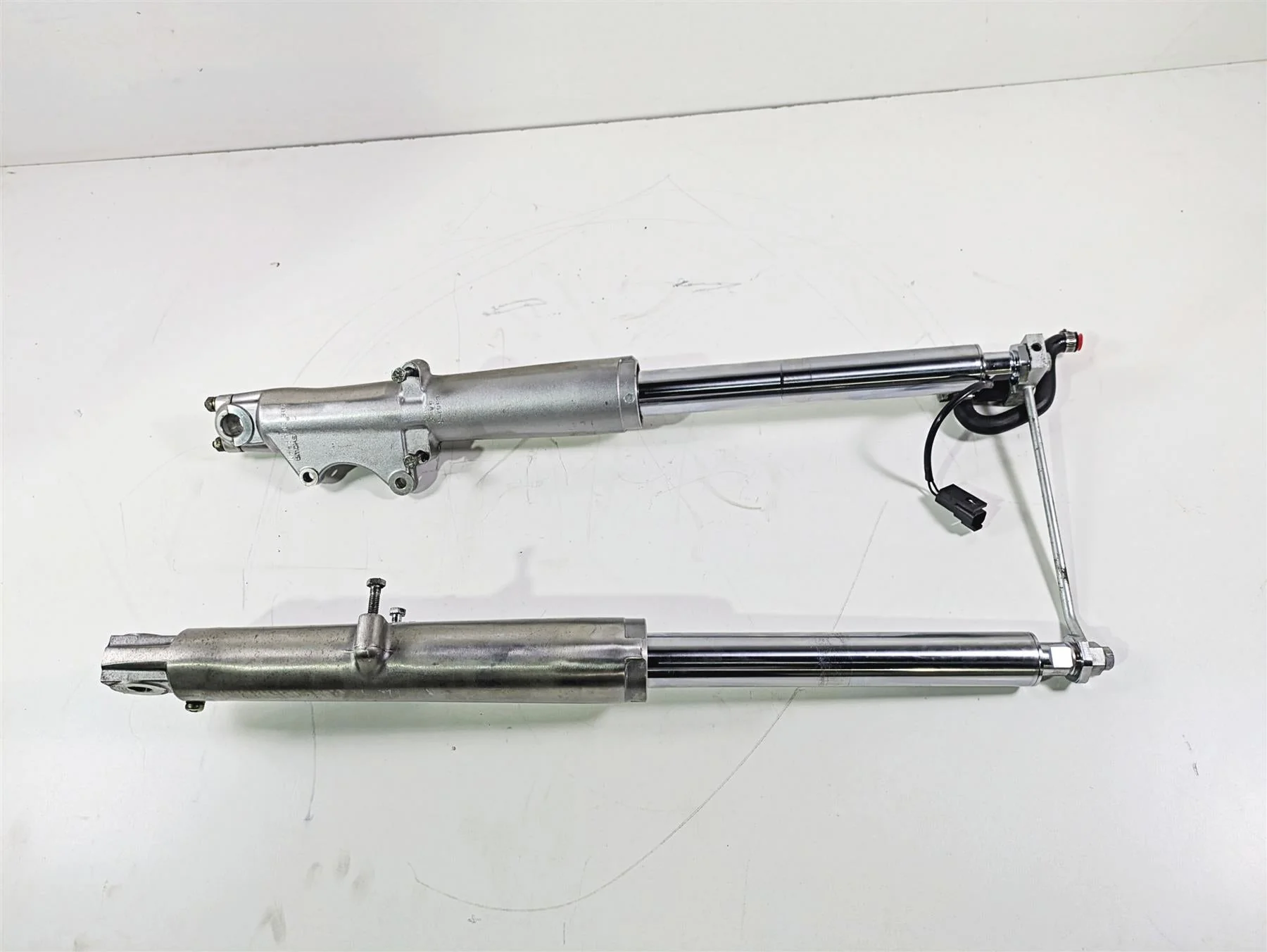 1996 Harley Touring FLHTCUI Electra Glide Straight Showa Front Forks 45863-84 - Image 2