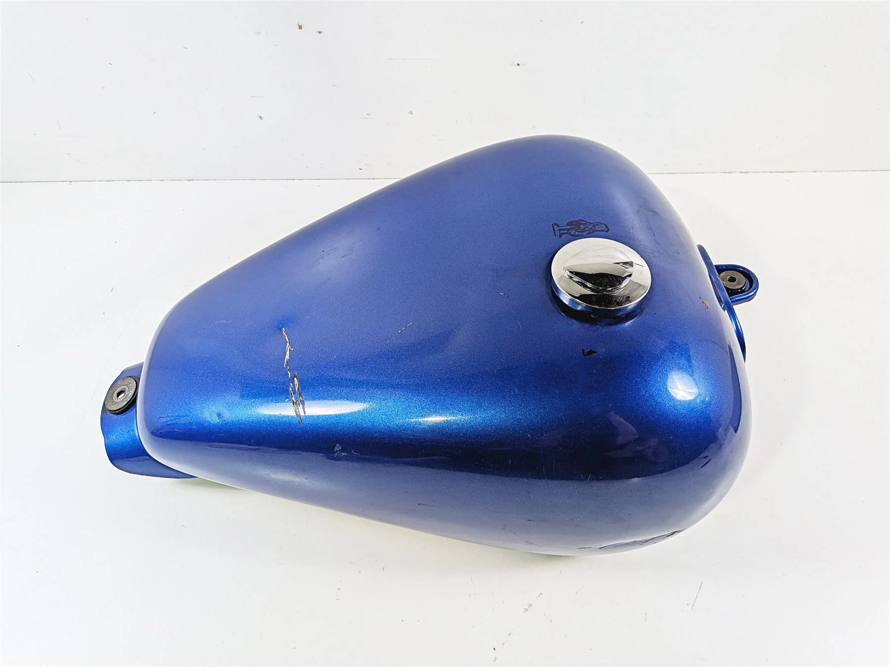 1996 Honda VT1100 C Shadow Fuel Gas Petrol Tank READ 17520-MAA-840