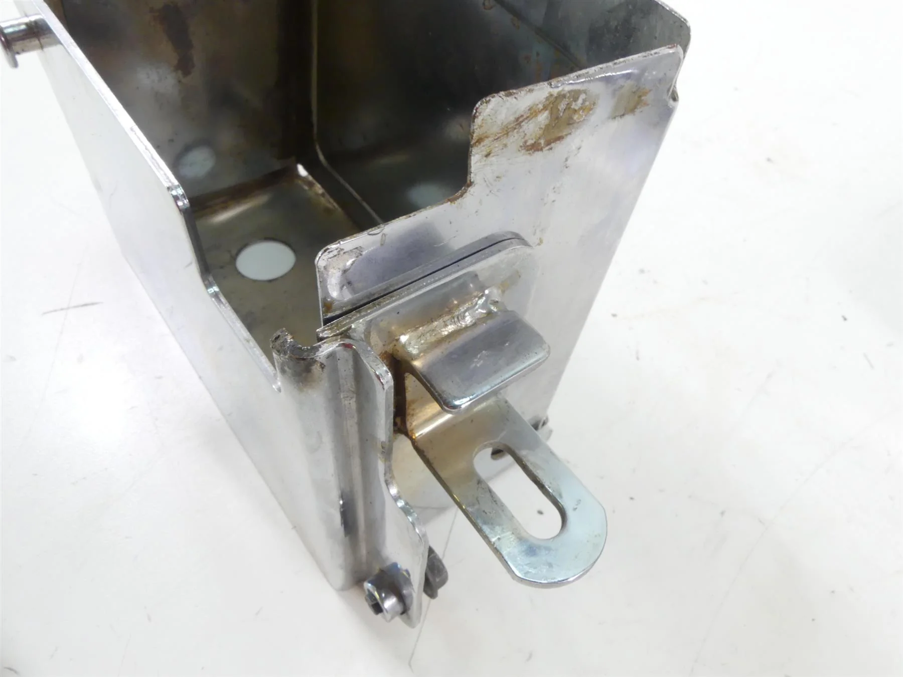 1997 Harley Dyna FXDS Super Glide Conv Electrical Box & Battery Carrier 66375-97 - Image 6