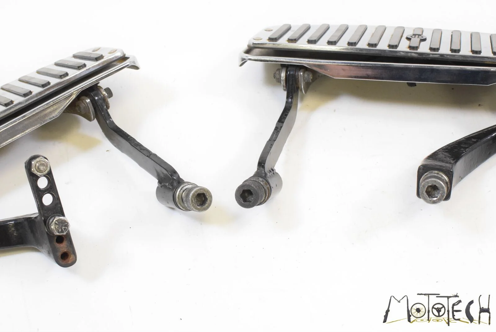 1997 Harley Touring FLHRI Road Kink Front Rider L+R Floor Board Brake Pedeal SET - Image 11