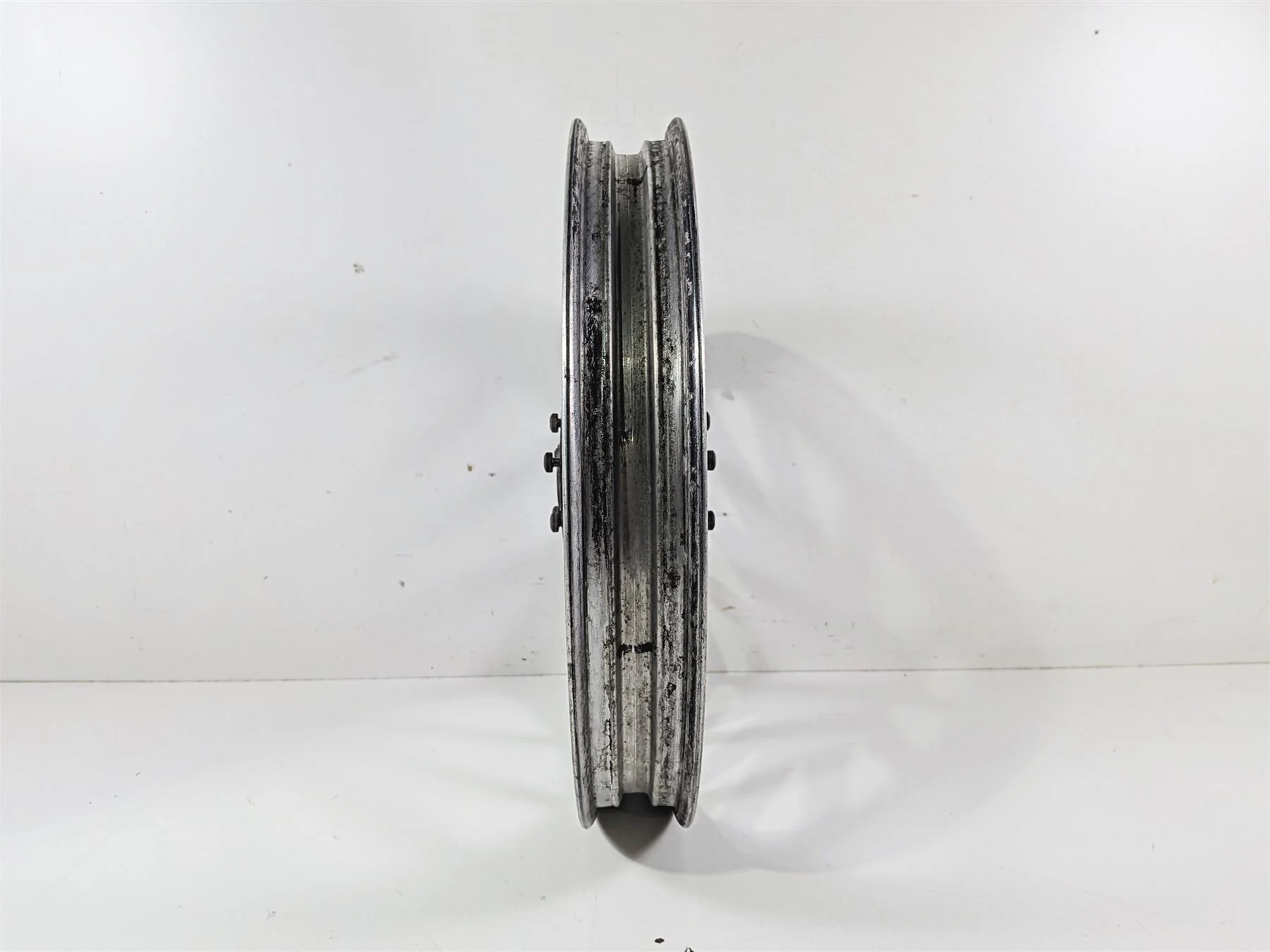 1998 Harley Dyna FXDL Low Rider 19x2.15 Front Wheel 13 Spoke Cast 43499-96 - Image 4