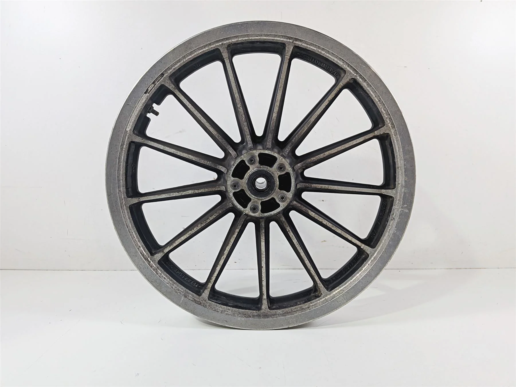 1998 Harley Dyna FXDL Low Rider 19x2.15 Front Wheel 13 Spoke Cast 43499-96 - Image 5