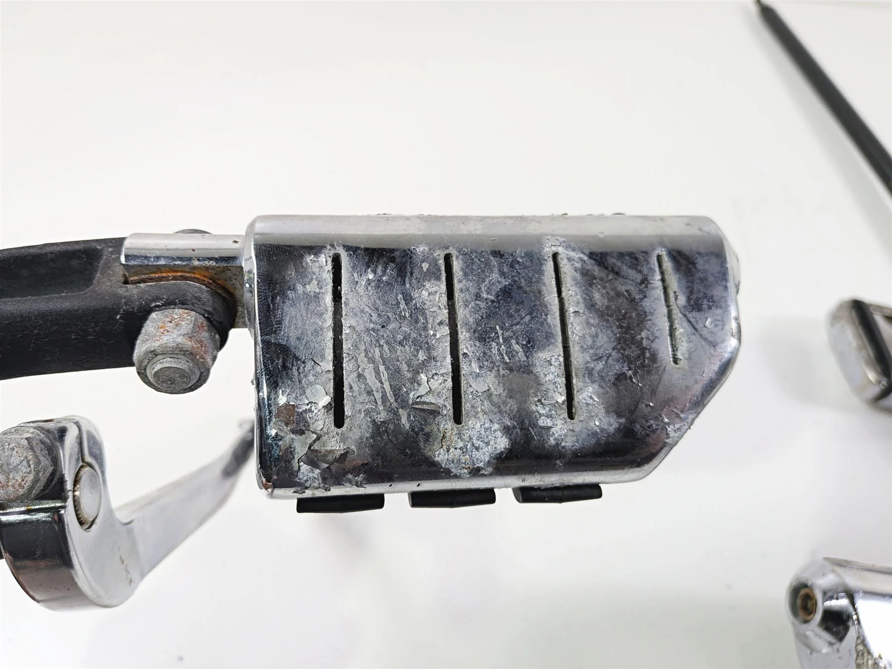 1998 Harley Dyna FXDL Low Rider Front Rider Footpeg + Brake Shift Lever 50649-90 - Image 7