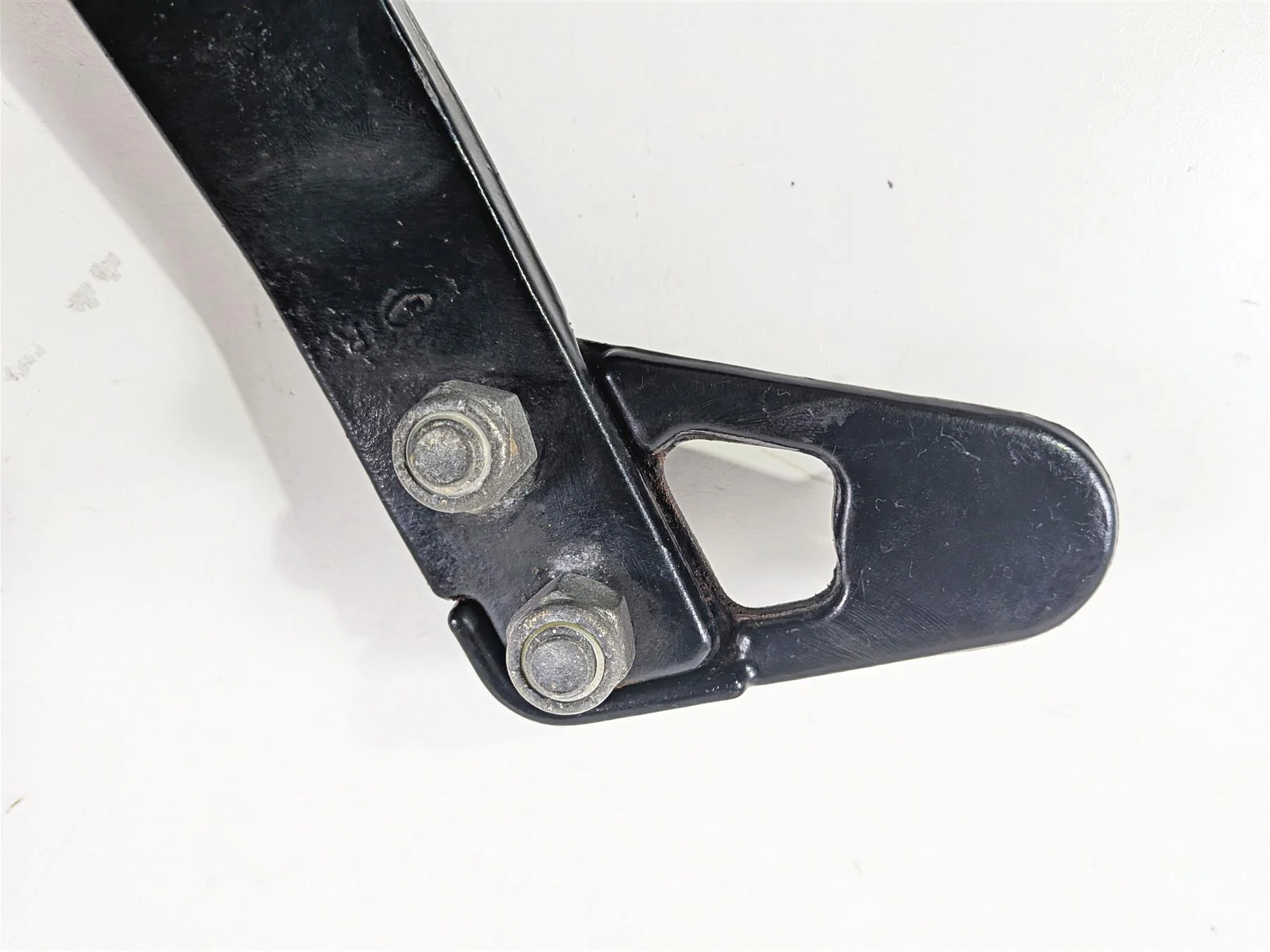 1998 Harley Dyna FXDL Low Rider Passenger Footpeg Mounts & Mounting Bar 52740-94 - Image 10