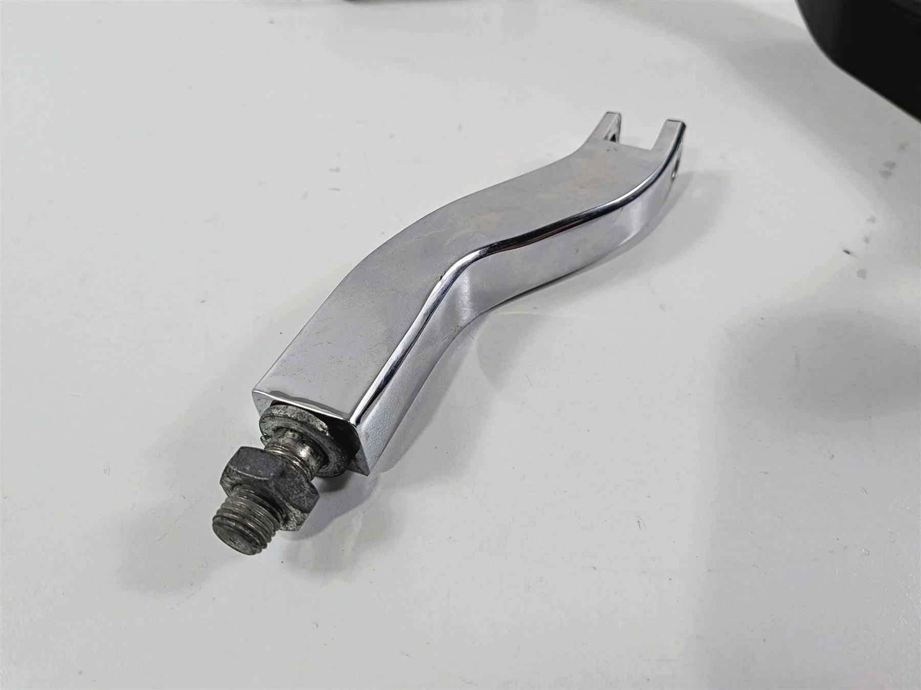 1998 Harley Dyna FXDL Low Rider Passenger Footpeg Mounts & Mounting Bar 52740-94 - Image 8