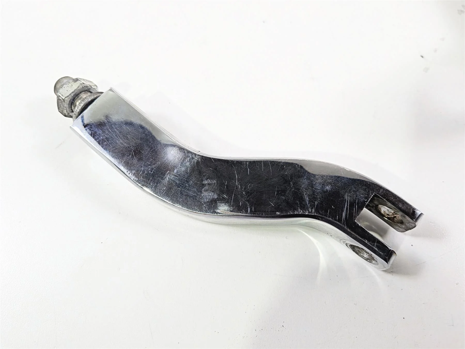 1998 Harley Dyna FXDL Low Rider Passenger Footpeg Mounts & Mounting Bar 52740-94 - Image 9