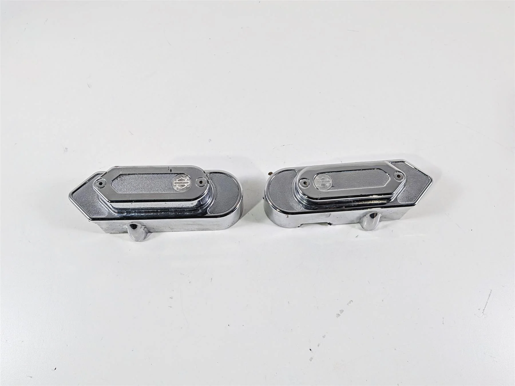 1998 Harley Dyna FXDL Low Rider Rear Axle Swingarm Cover Set 45157-97