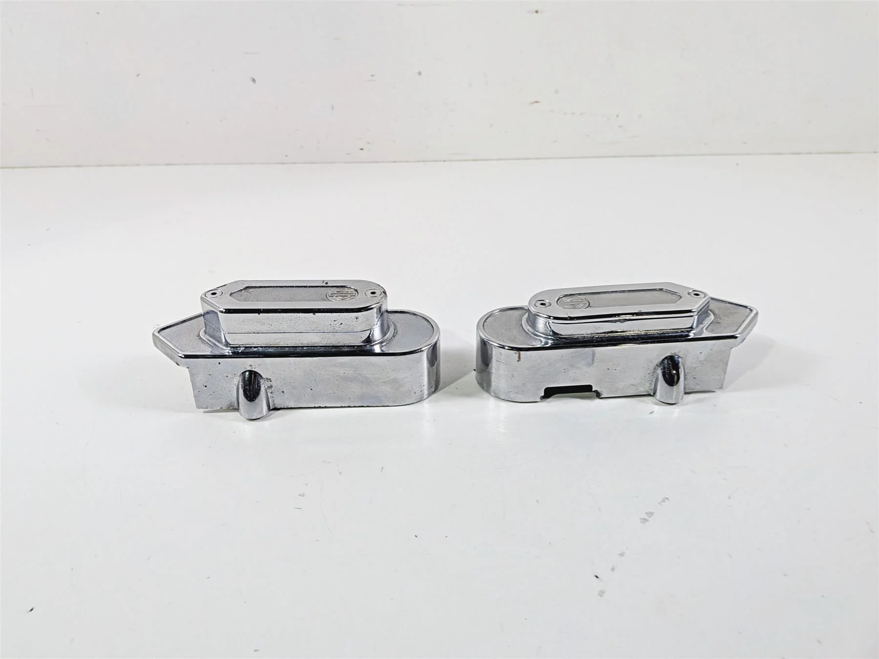 1998 Harley Dyna FXDL Low Rider Rear Axle Swingarm Cover Set 45157-97 - Image 2