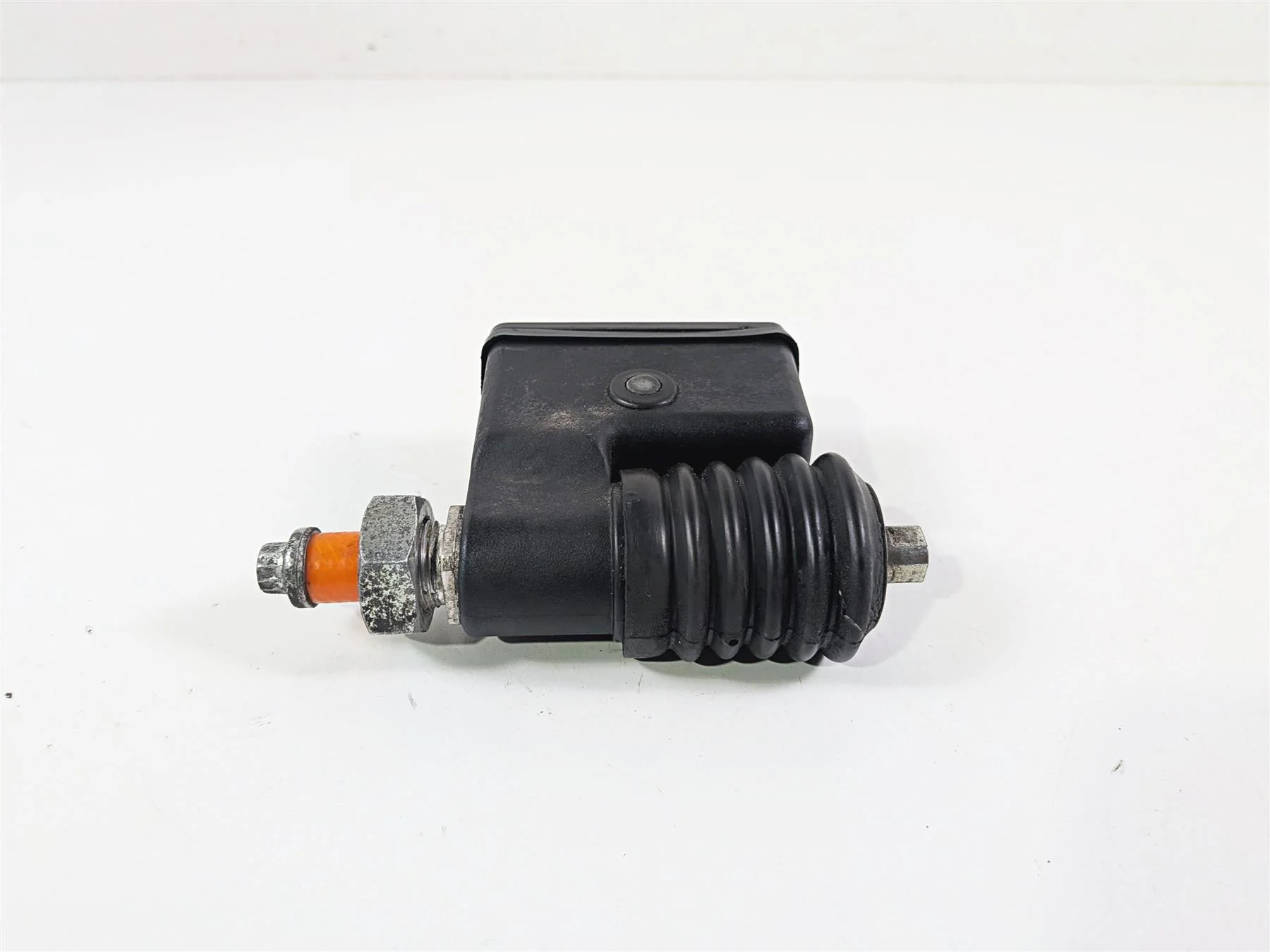 1998 Harley Dyna FXDL Low Rider Rear Brake Master Cylinder 42474-90C - Image 3