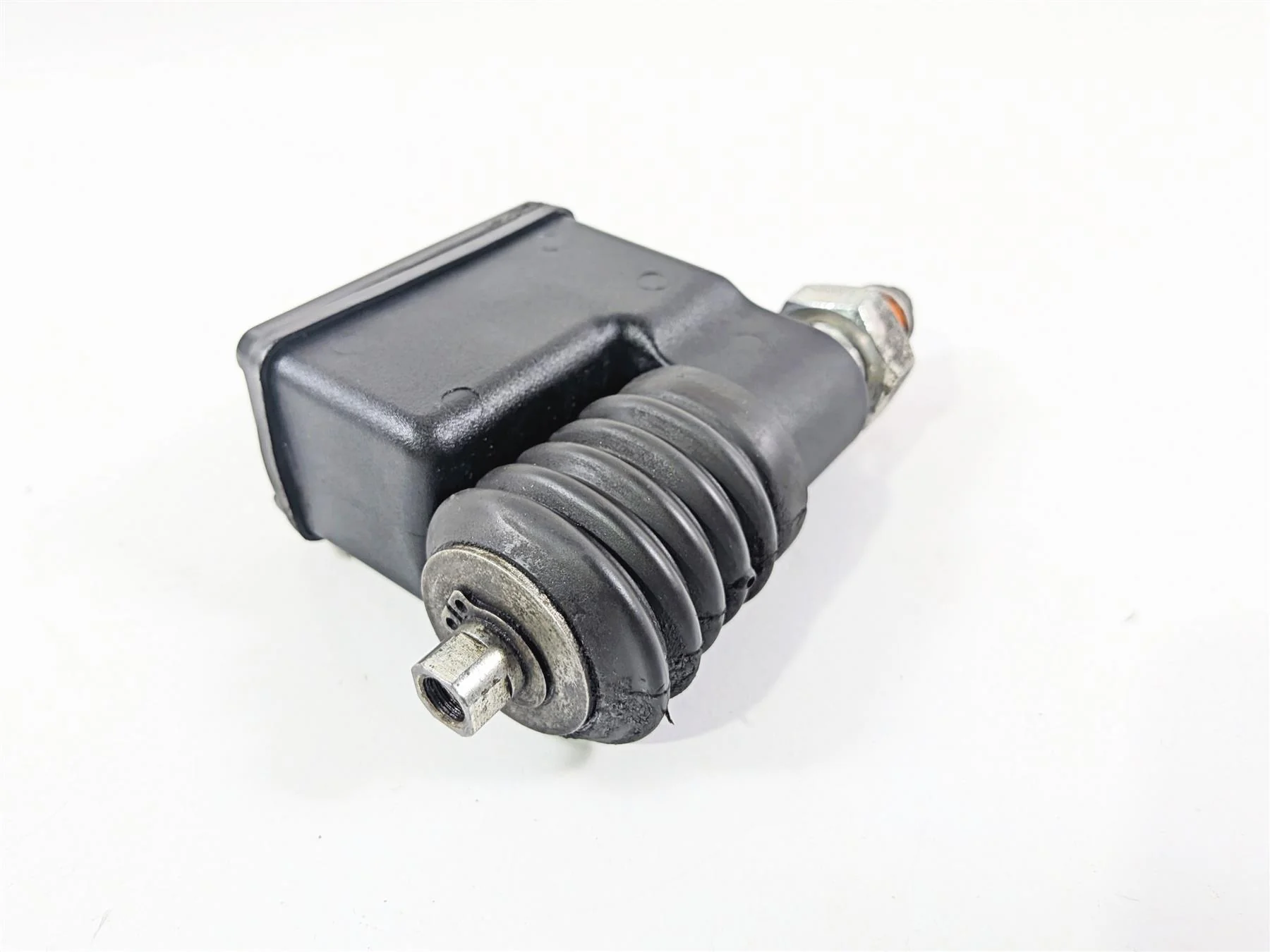 1998 Harley Dyna FXDL Low Rider Rear Brake Master Cylinder 42474-90C - Image 8