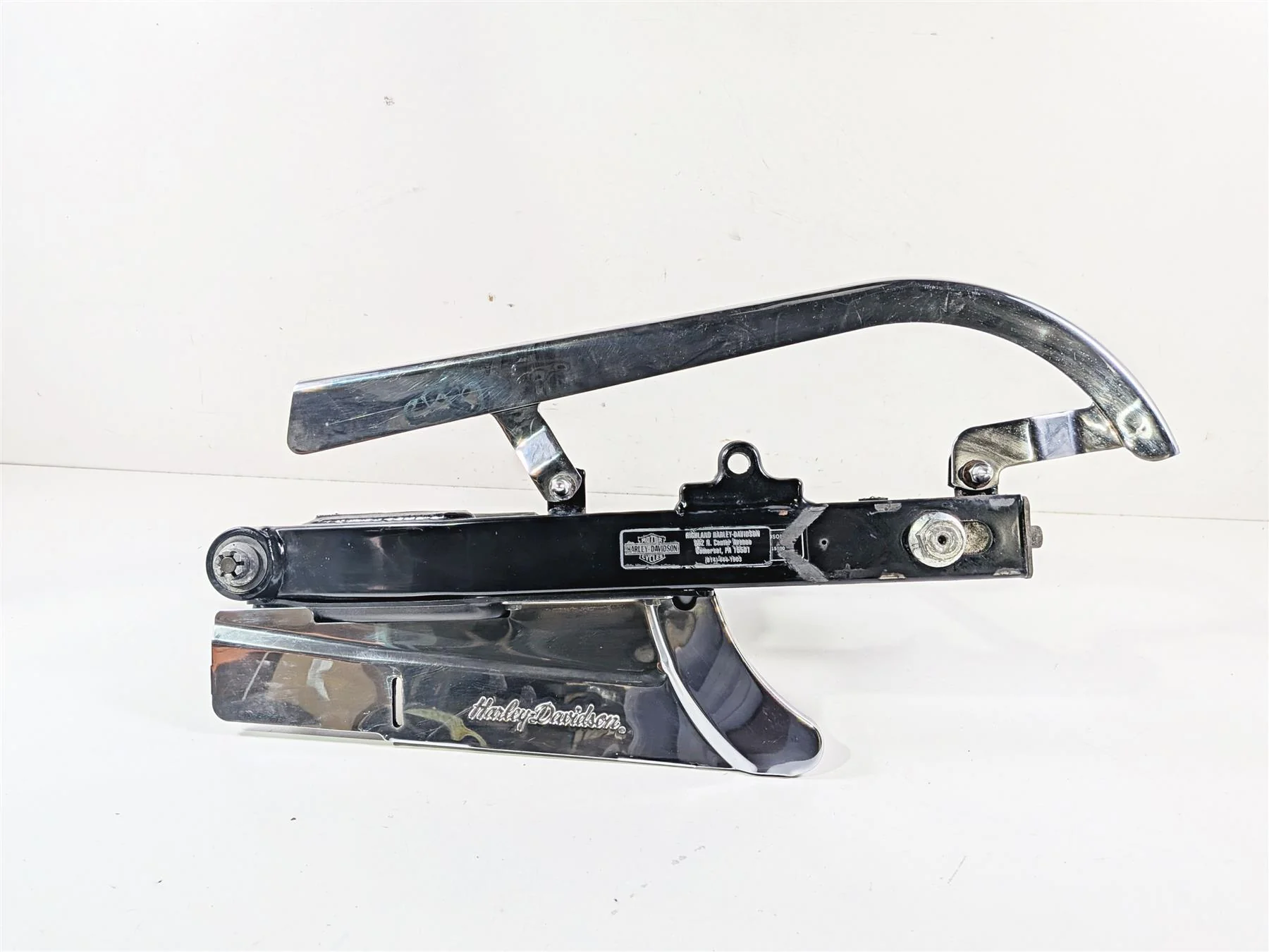 1998 Harley Dyna FXDL Low Rider Swingarm & Belt Guards 47820-90A - Image 2