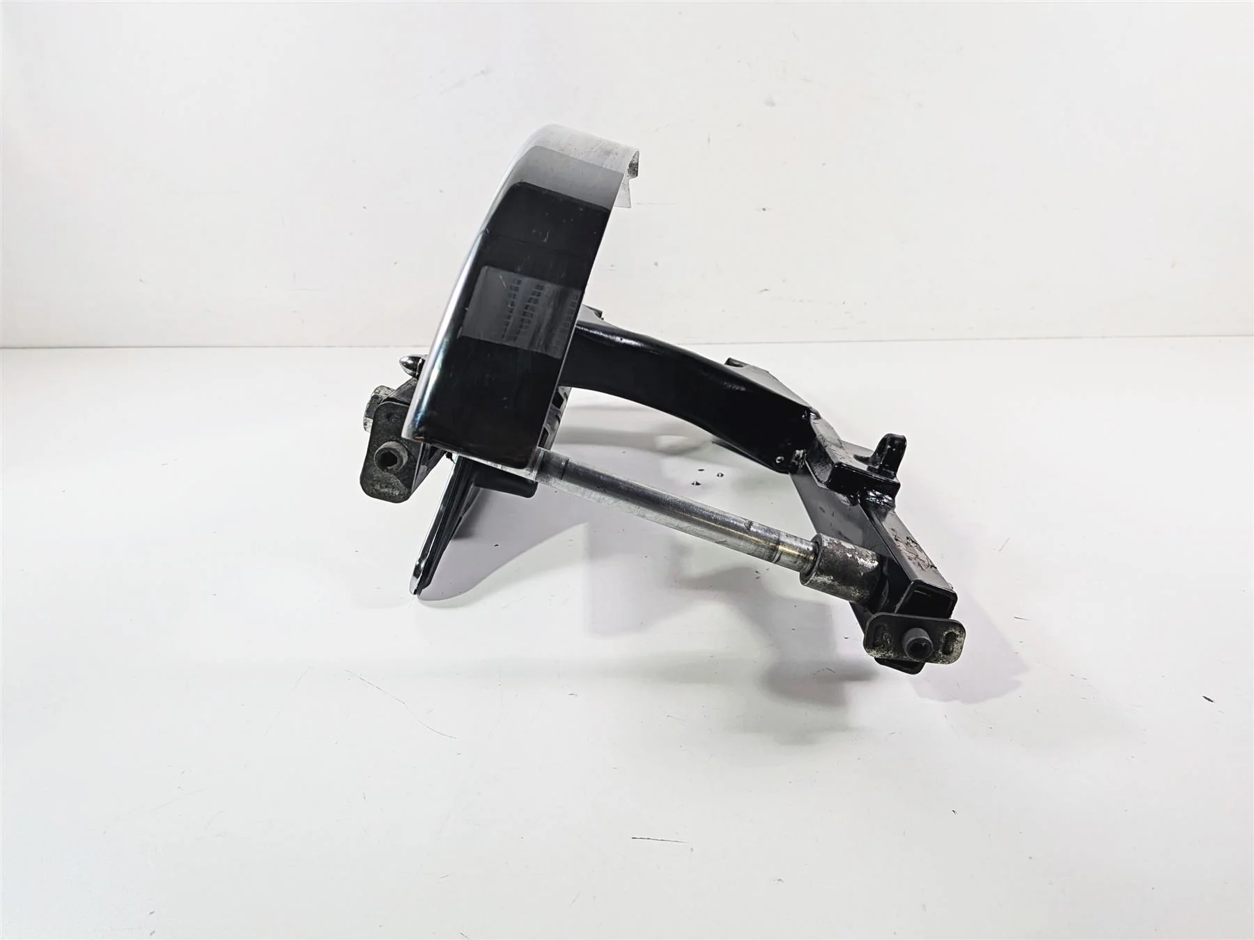1998 Harley Dyna FXDL Low Rider Swingarm & Belt Guards 47820-90A - Image 5