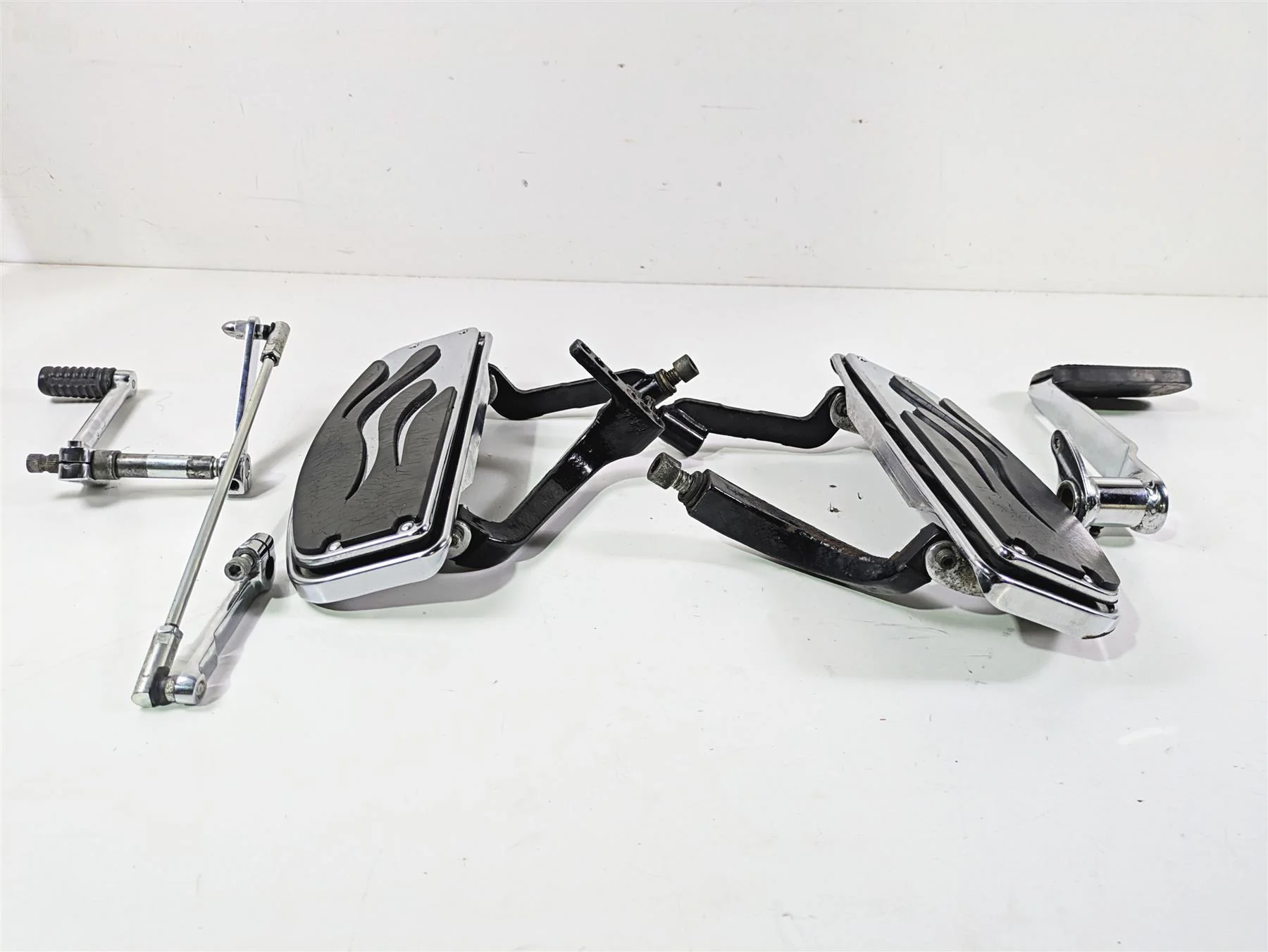 1998 Harley Touring FLHRCI Road King Floorboards Brake Pedal & Shifter 50621-79A - Image 2