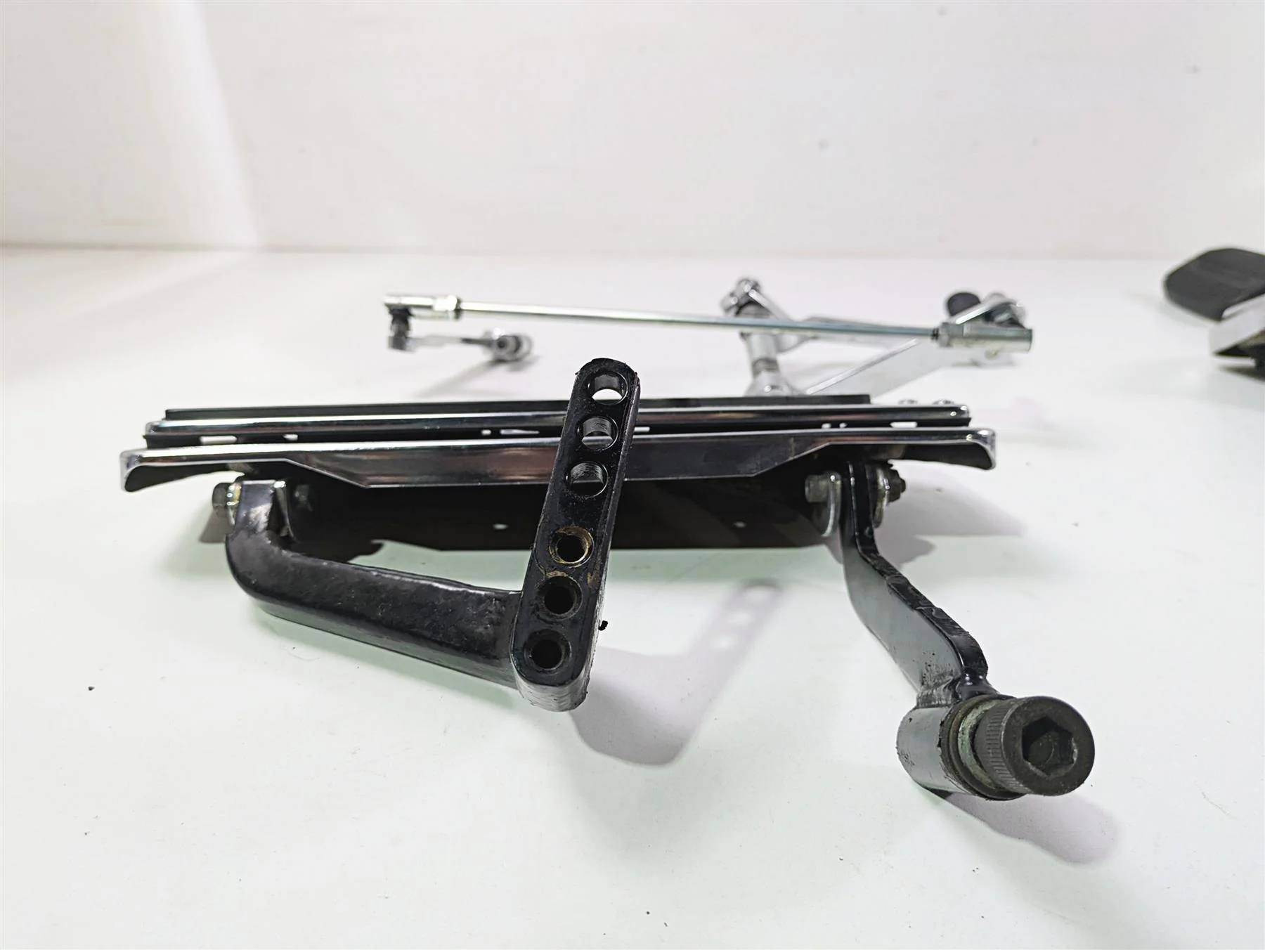 1998 Harley Touring FLHRCI Road King Floorboards Brake Pedal & Shifter 50621-79A - Image 7