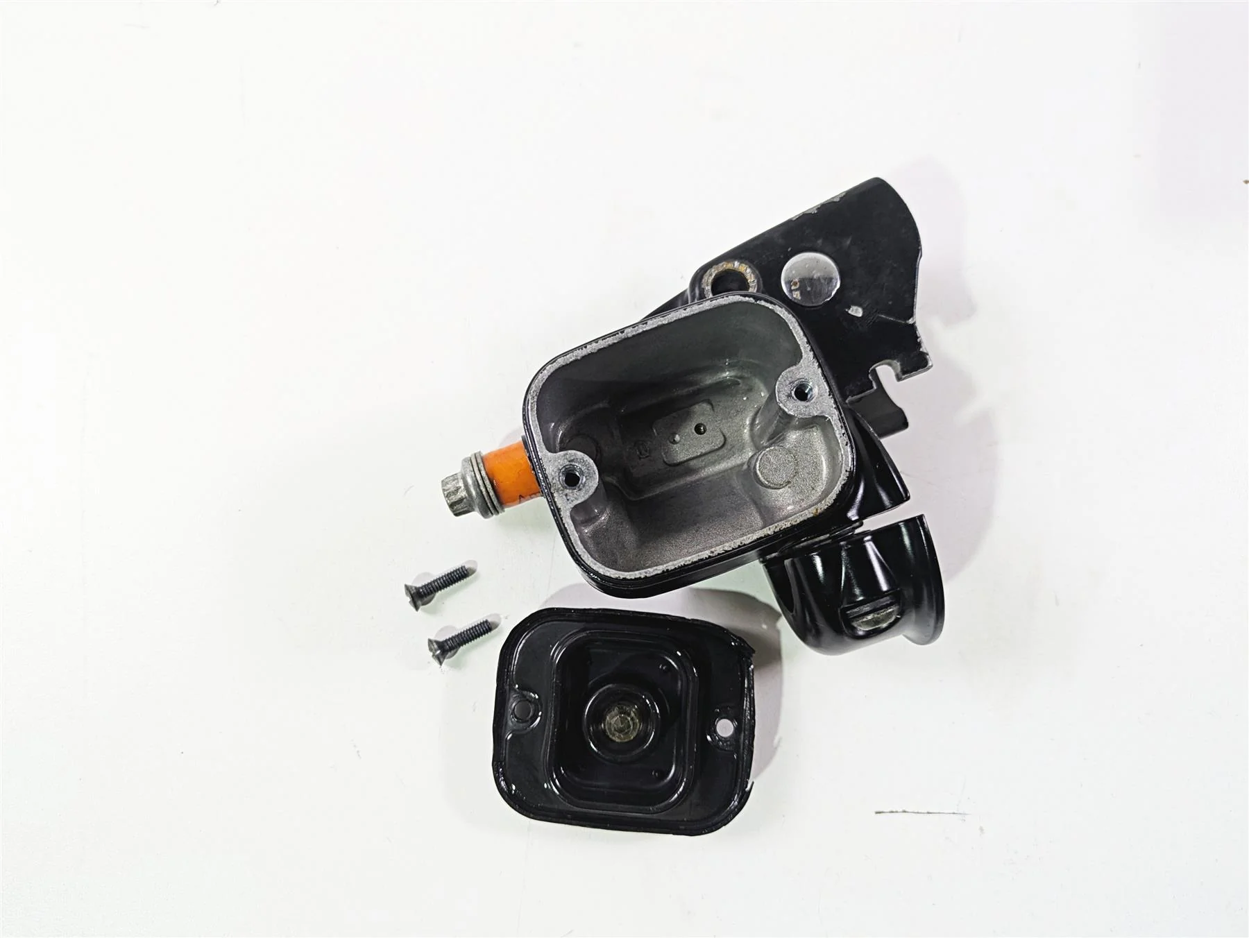 1998 Harley Touring FLHRCI Road King Front Brake Master Cylinder 11/16" 41700737 - Image 11