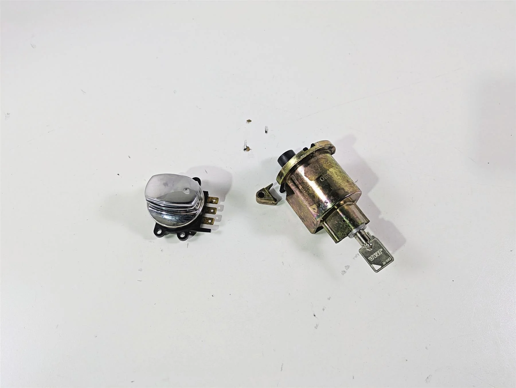 1998 Harley Touring FLHRCI Road King Ignition Switch Key Lock Set -Read 71313-96