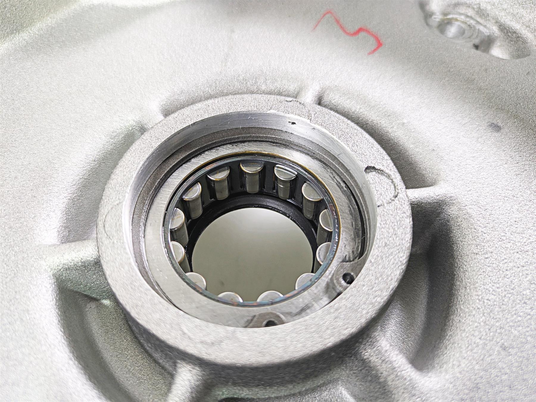 1998 Harley Touring FLHRCI Road King Inner Primary Drive Clutch Cover 60677-94 - Image 8