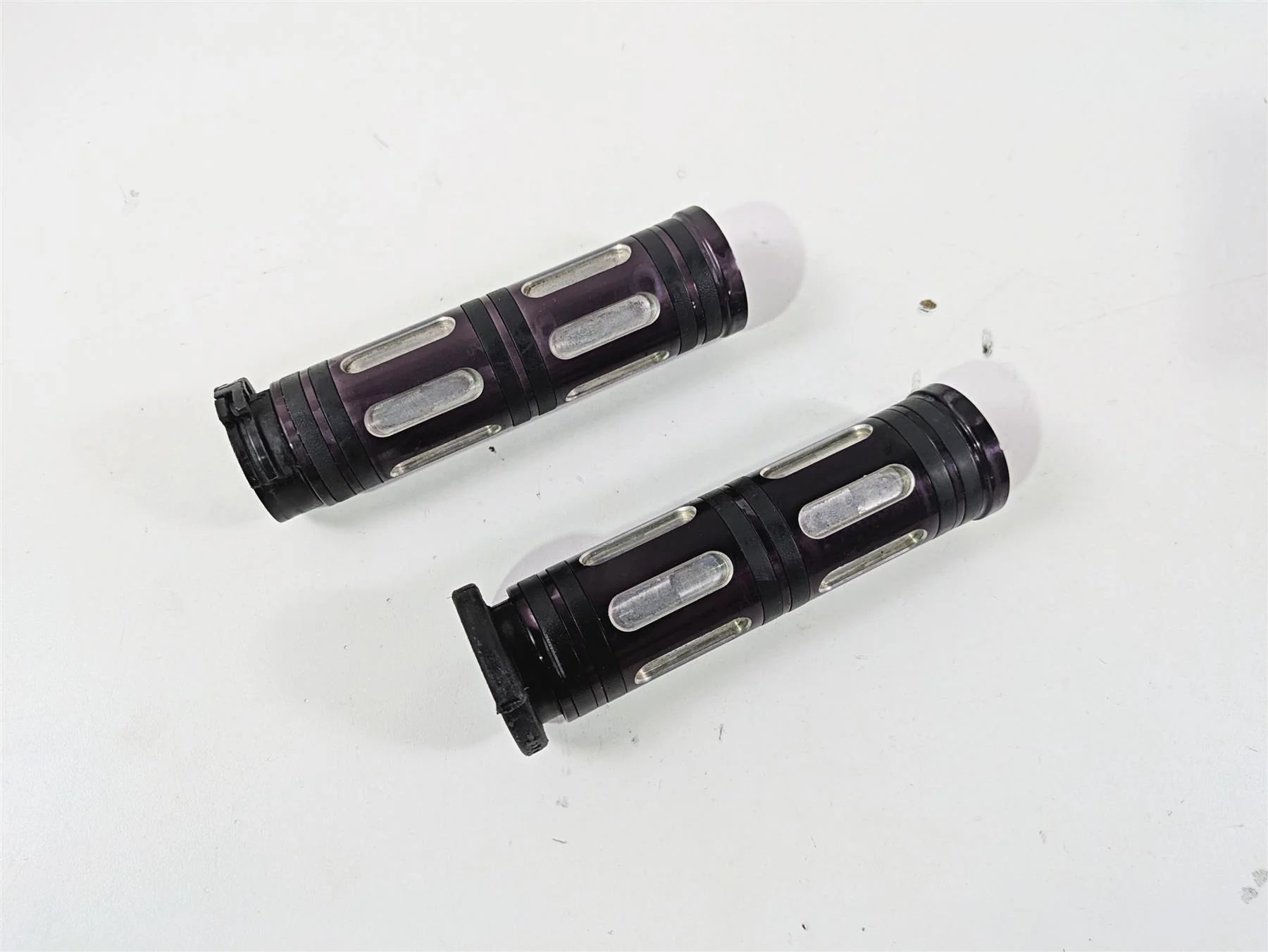 1998 Harley Touring FLHRCI Road King Osan 1" Handlebar Hand Bar Grip Set ?CP0456